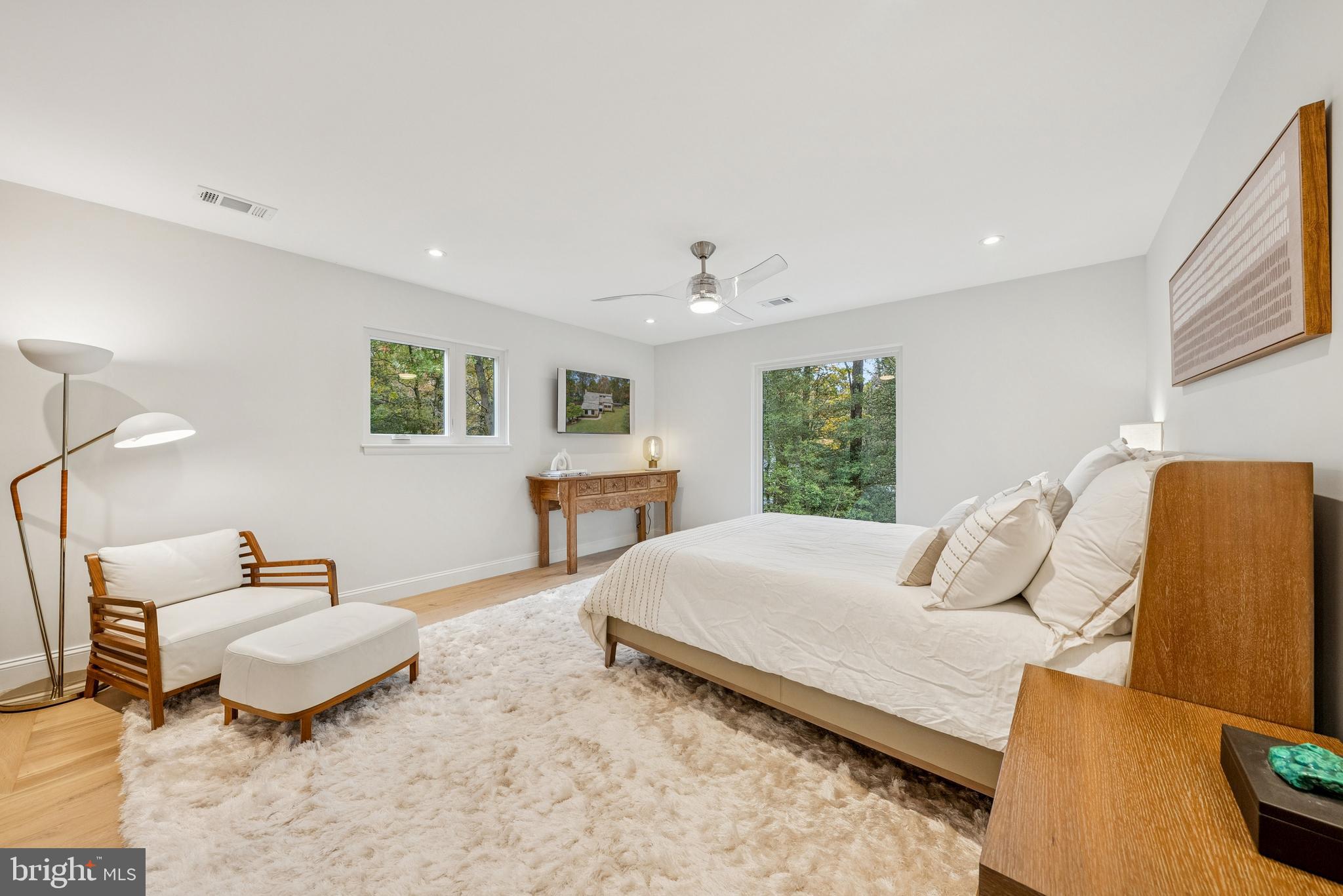 OAKTON WOODS - Residential