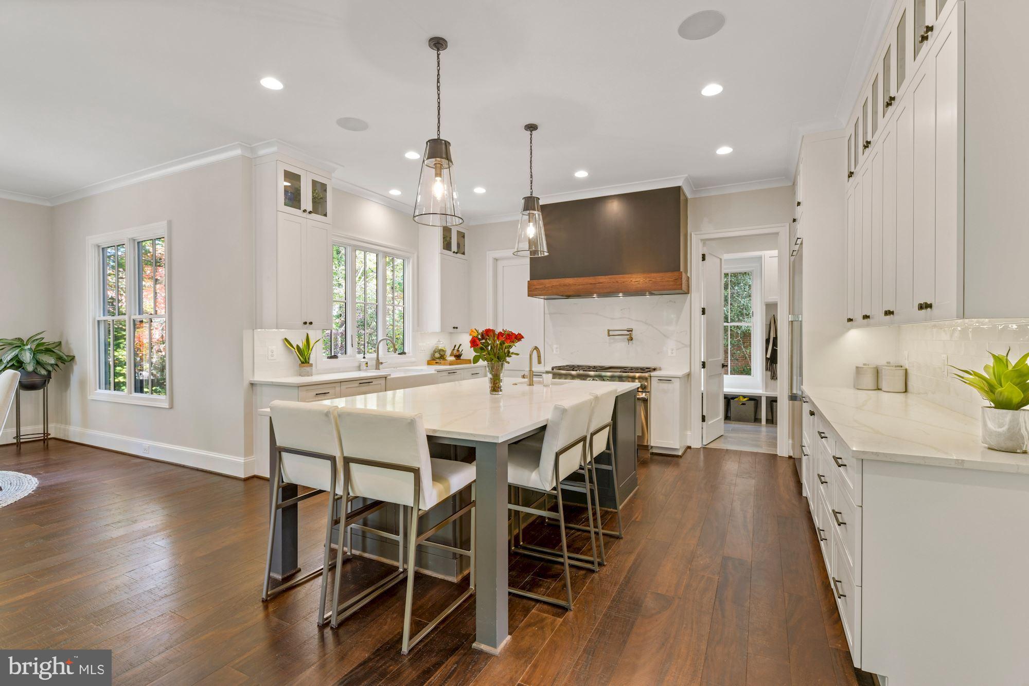 WOODLAND ACRES - Residential