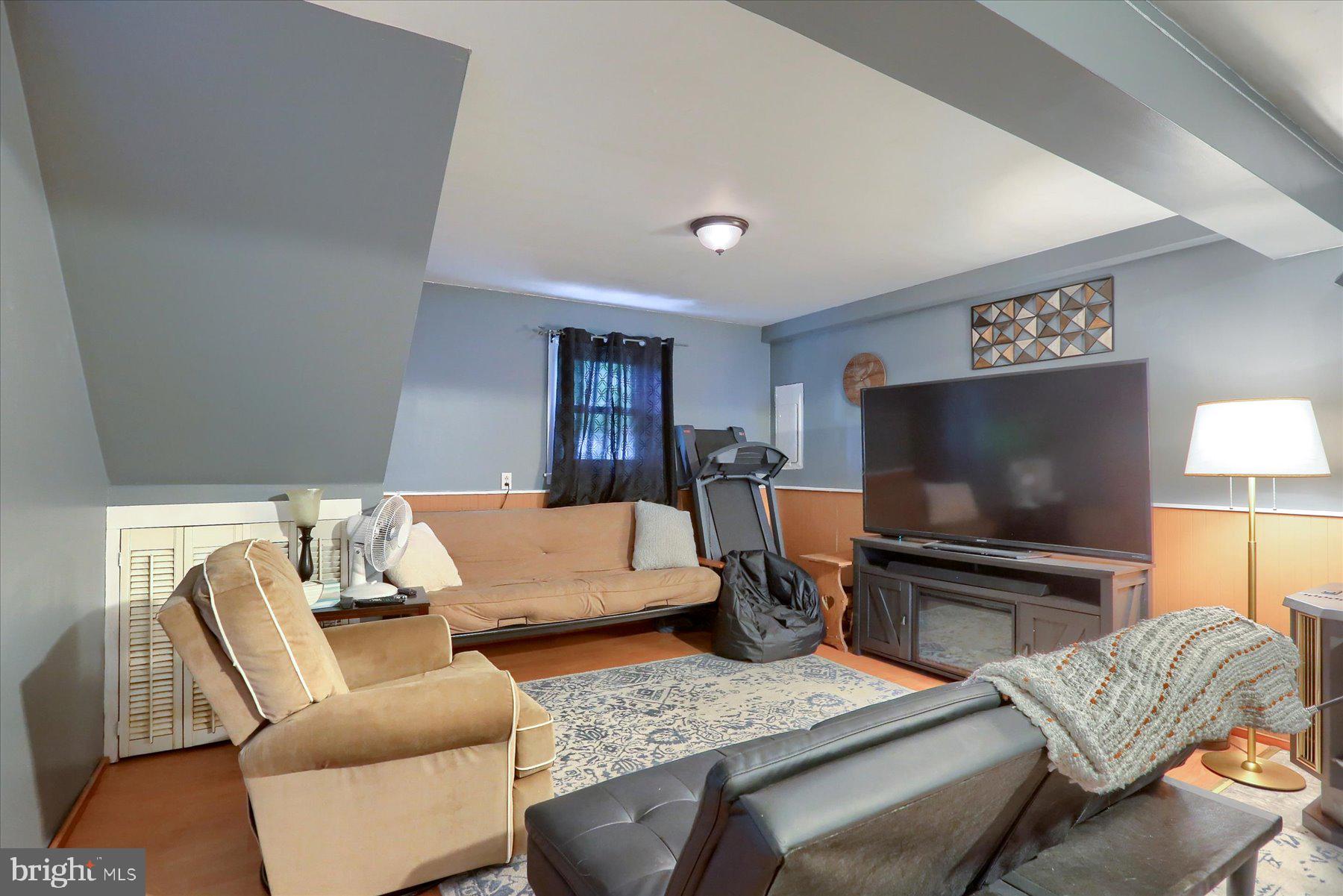 LANDISVILLE - Residential