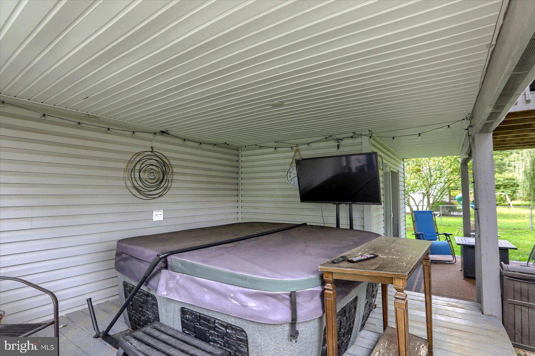 LANDISVILLE - Residential
