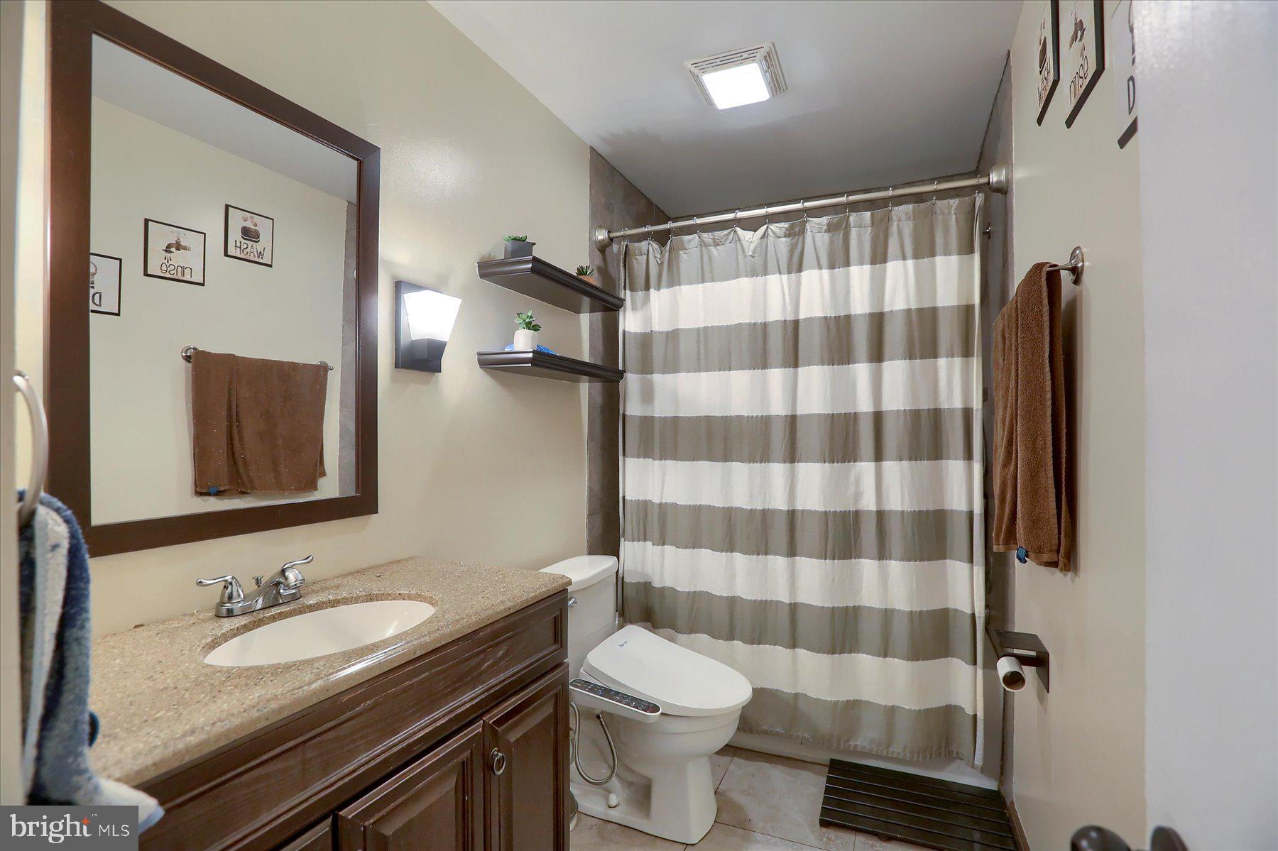 LANDISVILLE - Residential