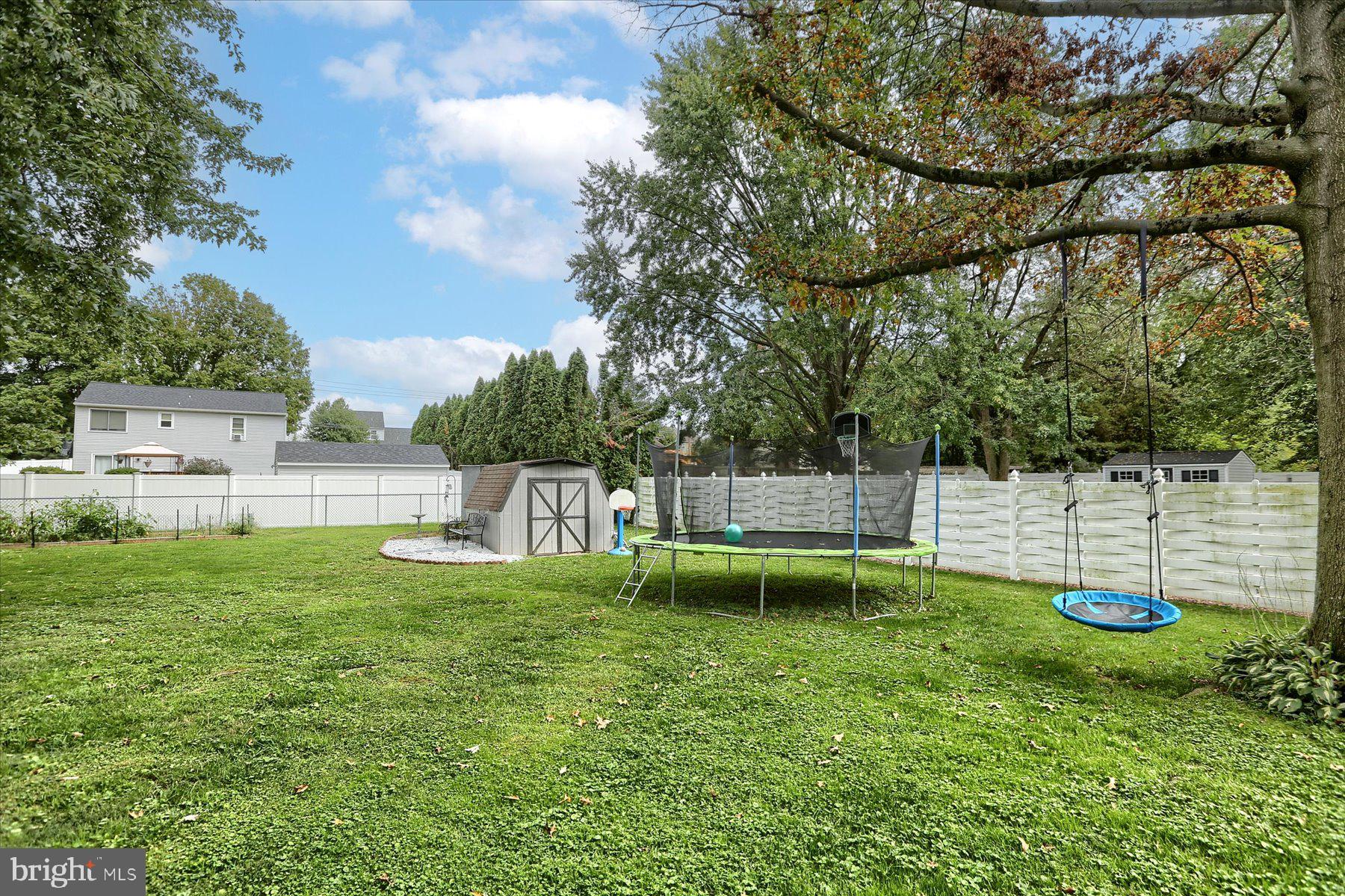 LANDISVILLE - Residential