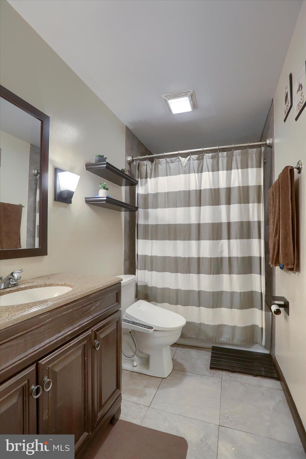 LANDISVILLE - Residential