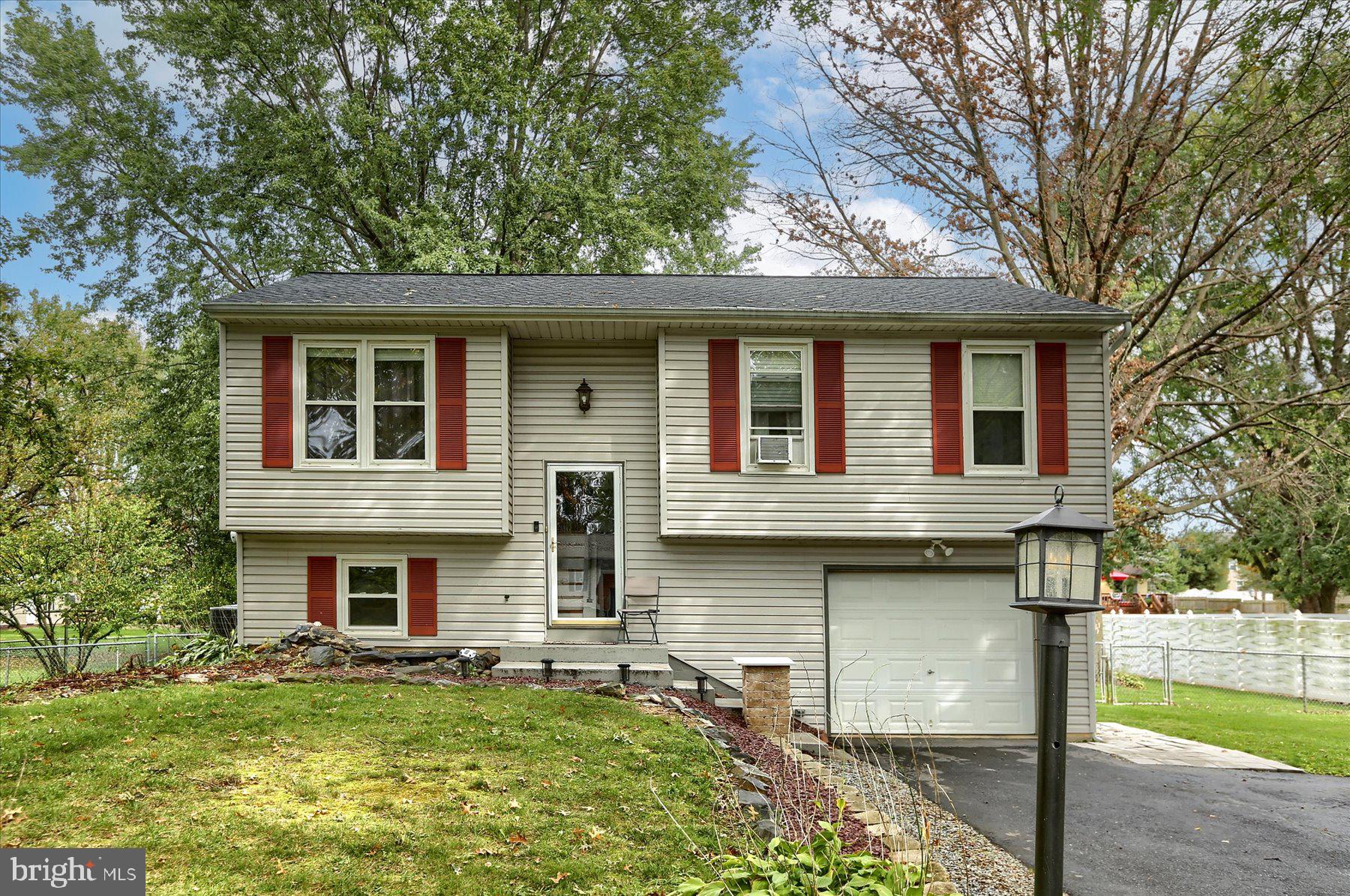 LANDISVILLE - Residential