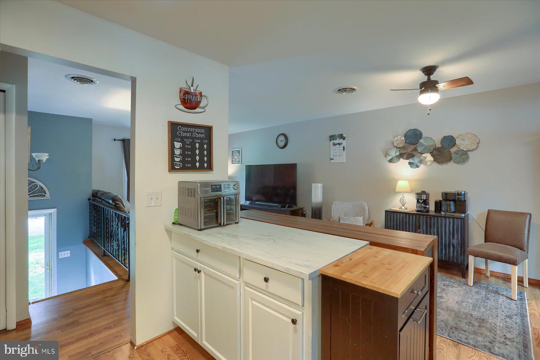 LANDISVILLE - Residential