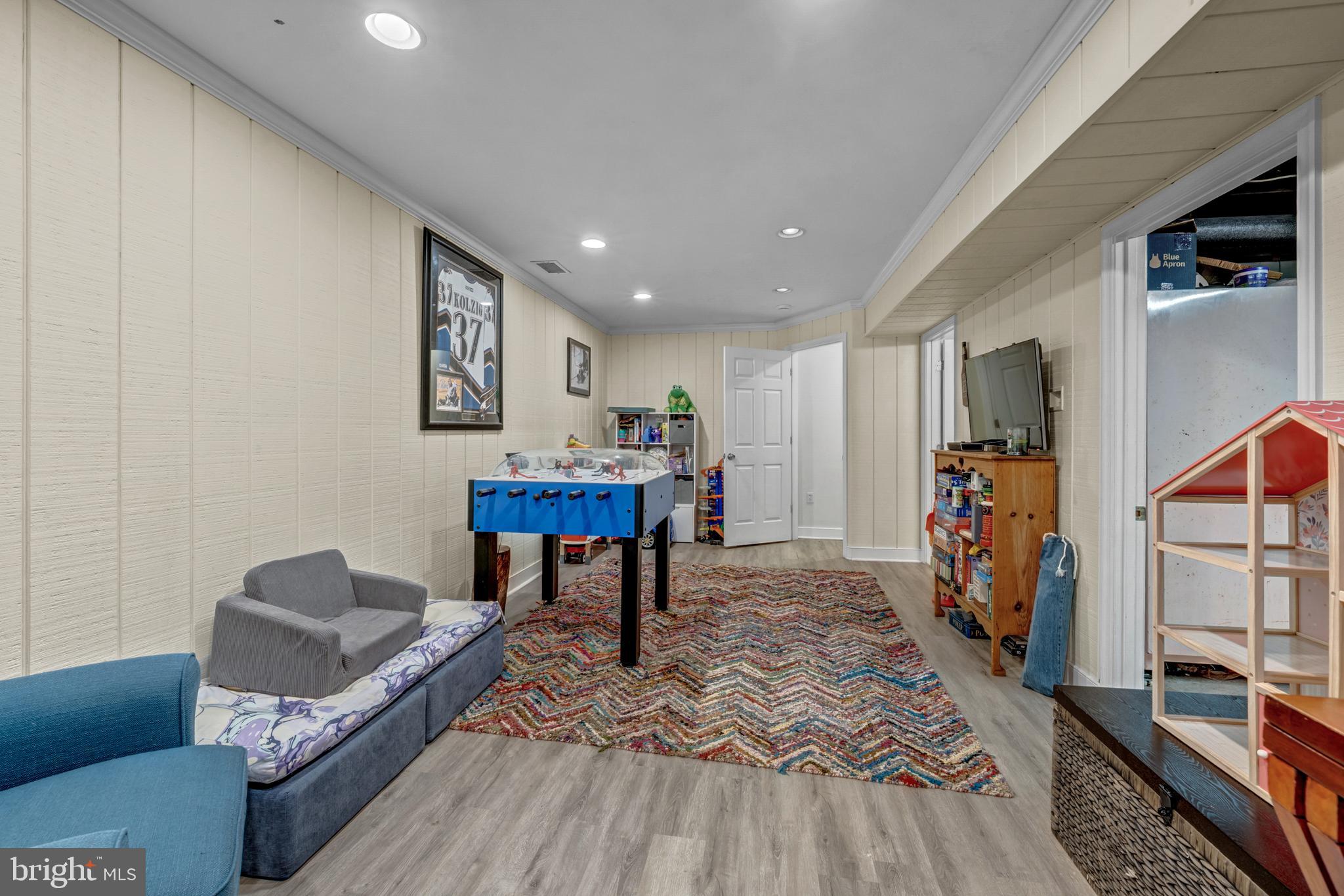 ROUND HILL - Residential
