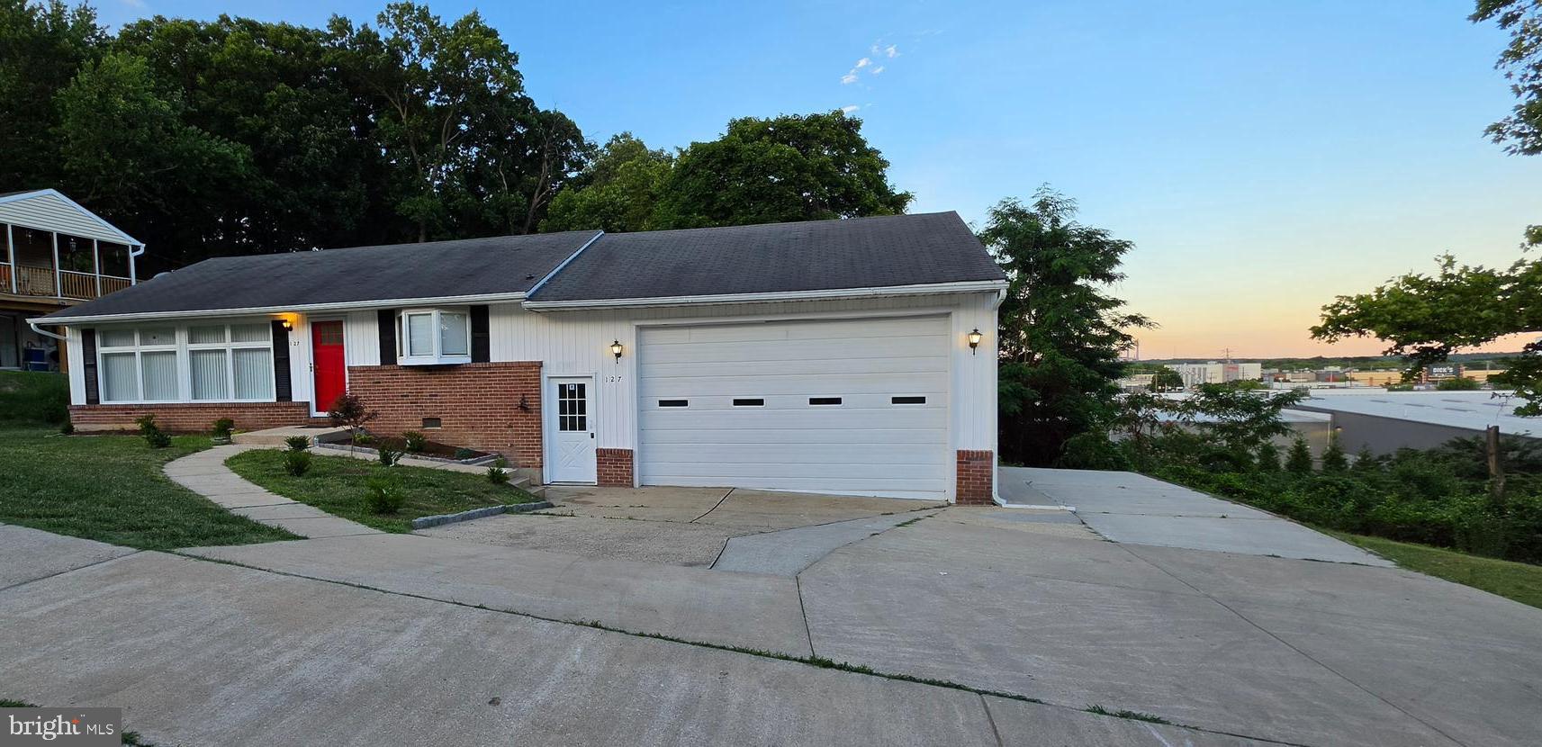 CAPITAL HILL HOMES - Residential
