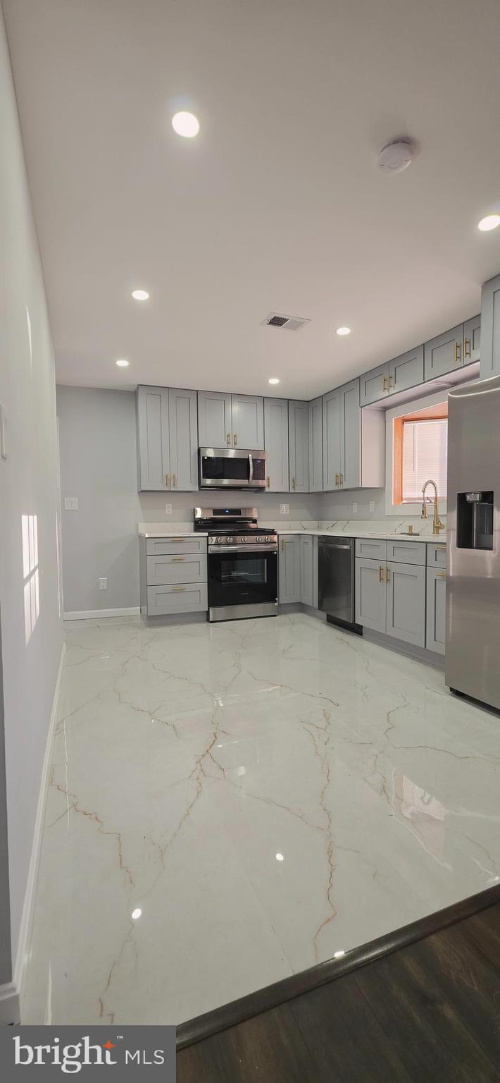CAPITAL HILL HOMES - Residential