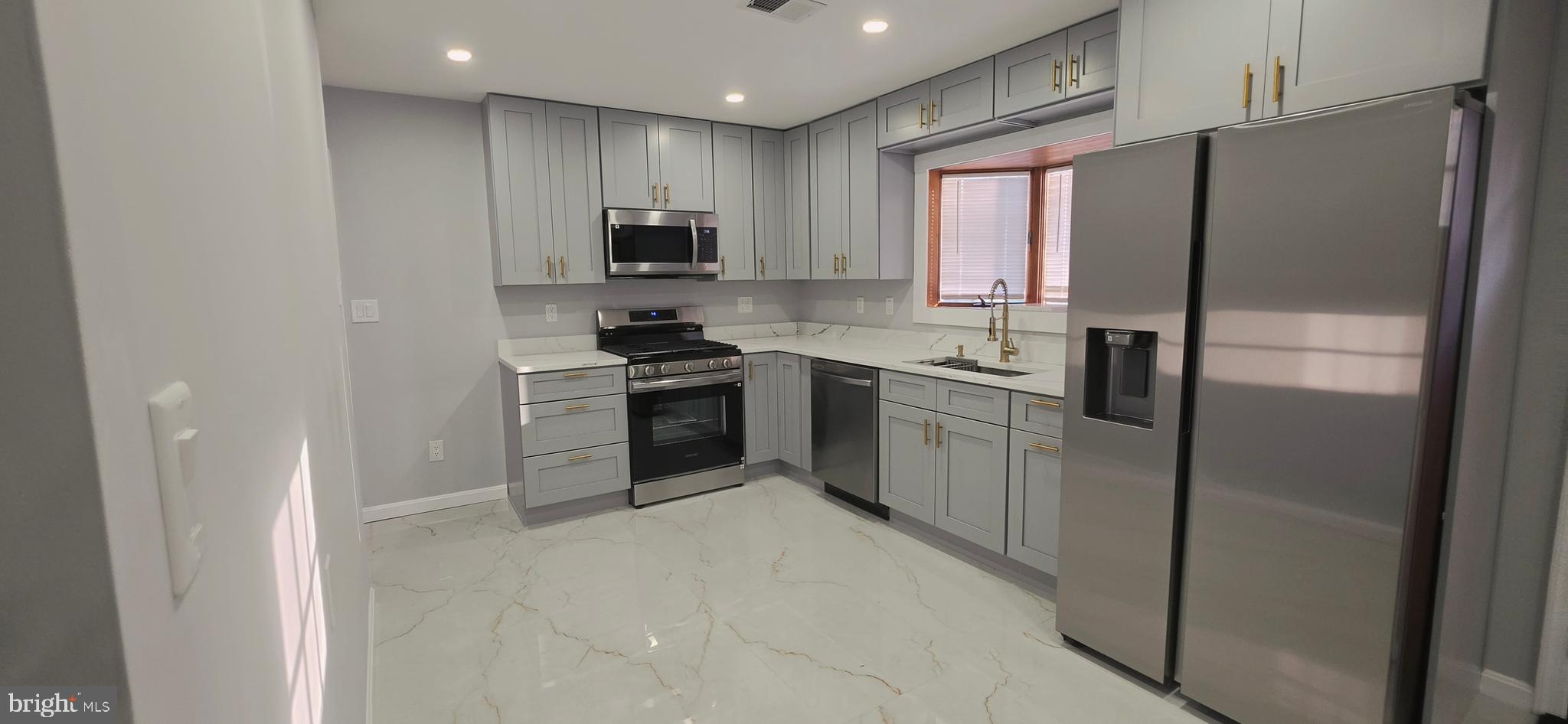 CAPITAL HILL HOMES - Residential