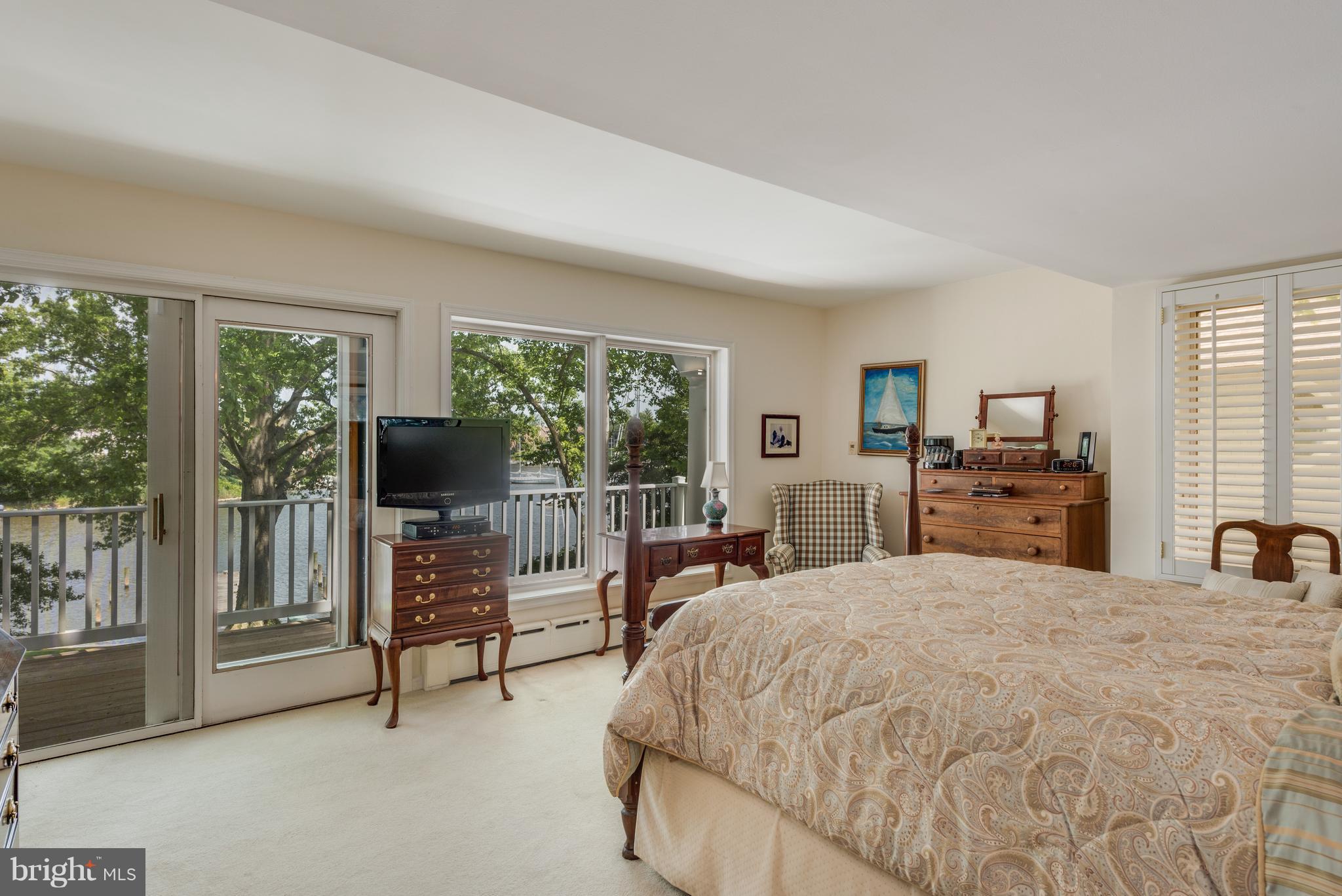 MURRAY HILL - Residential