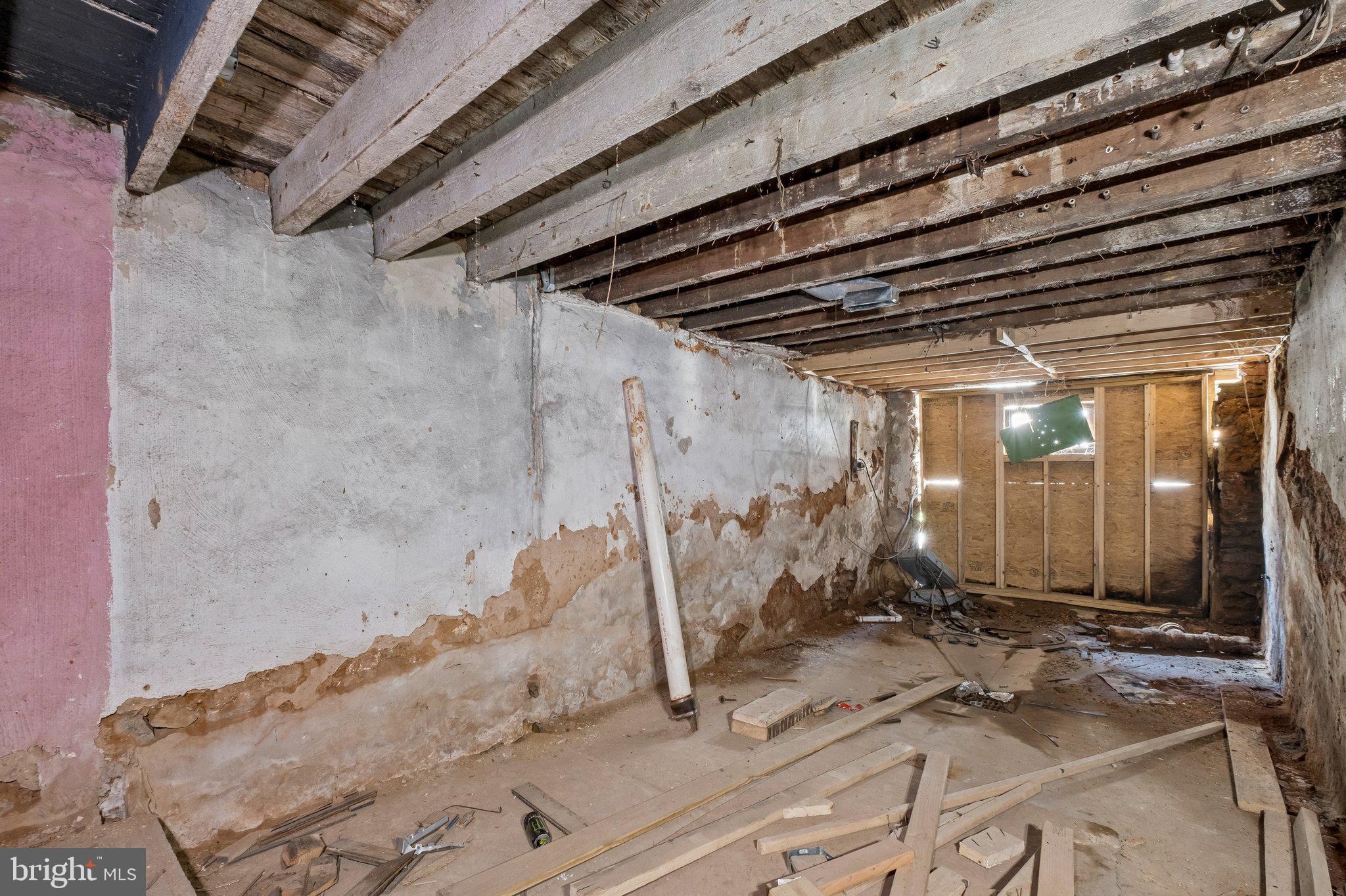 STRAWBERRY MANSION - Residential Income