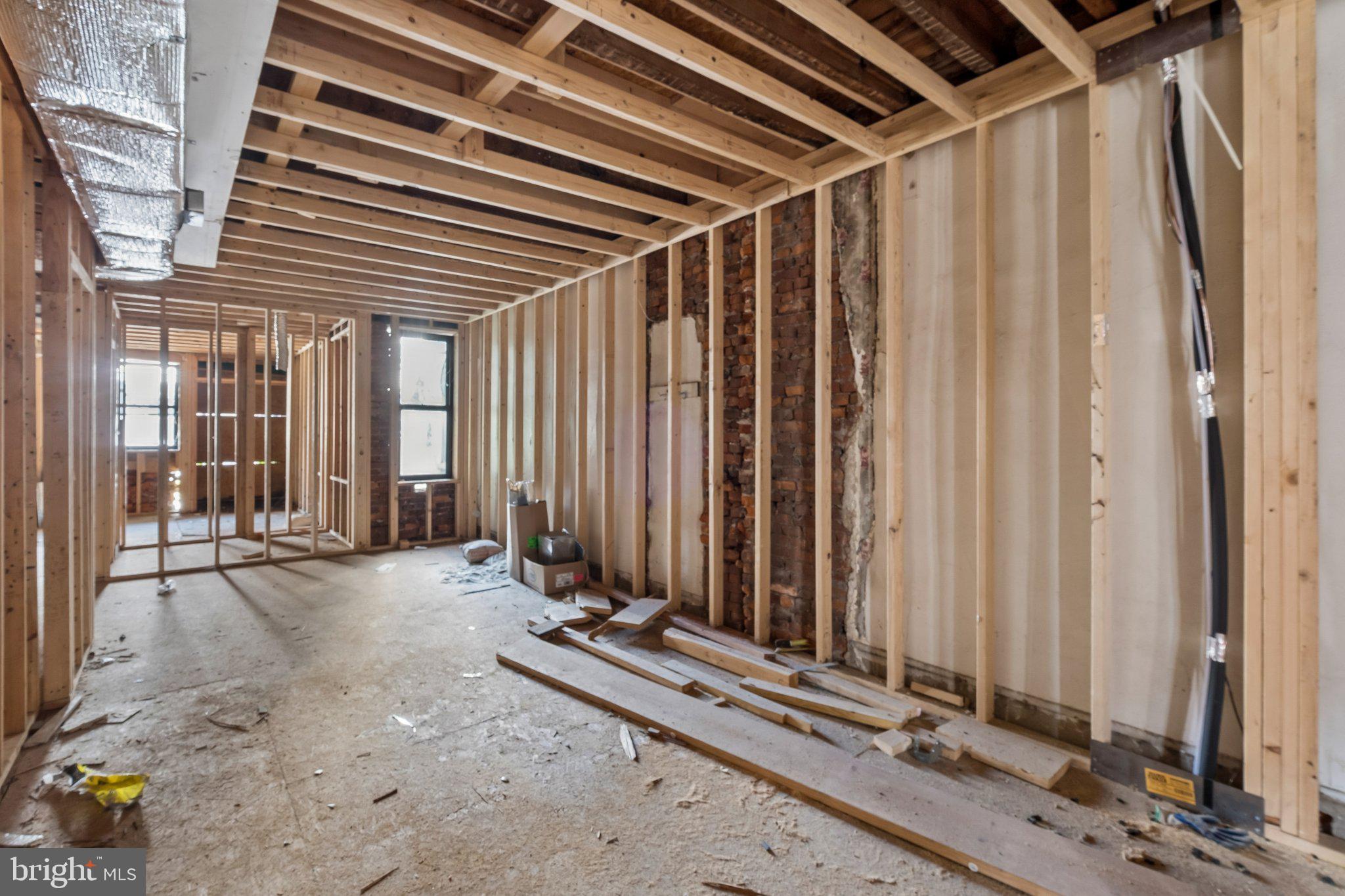 STRAWBERRY MANSION - Residential Income
