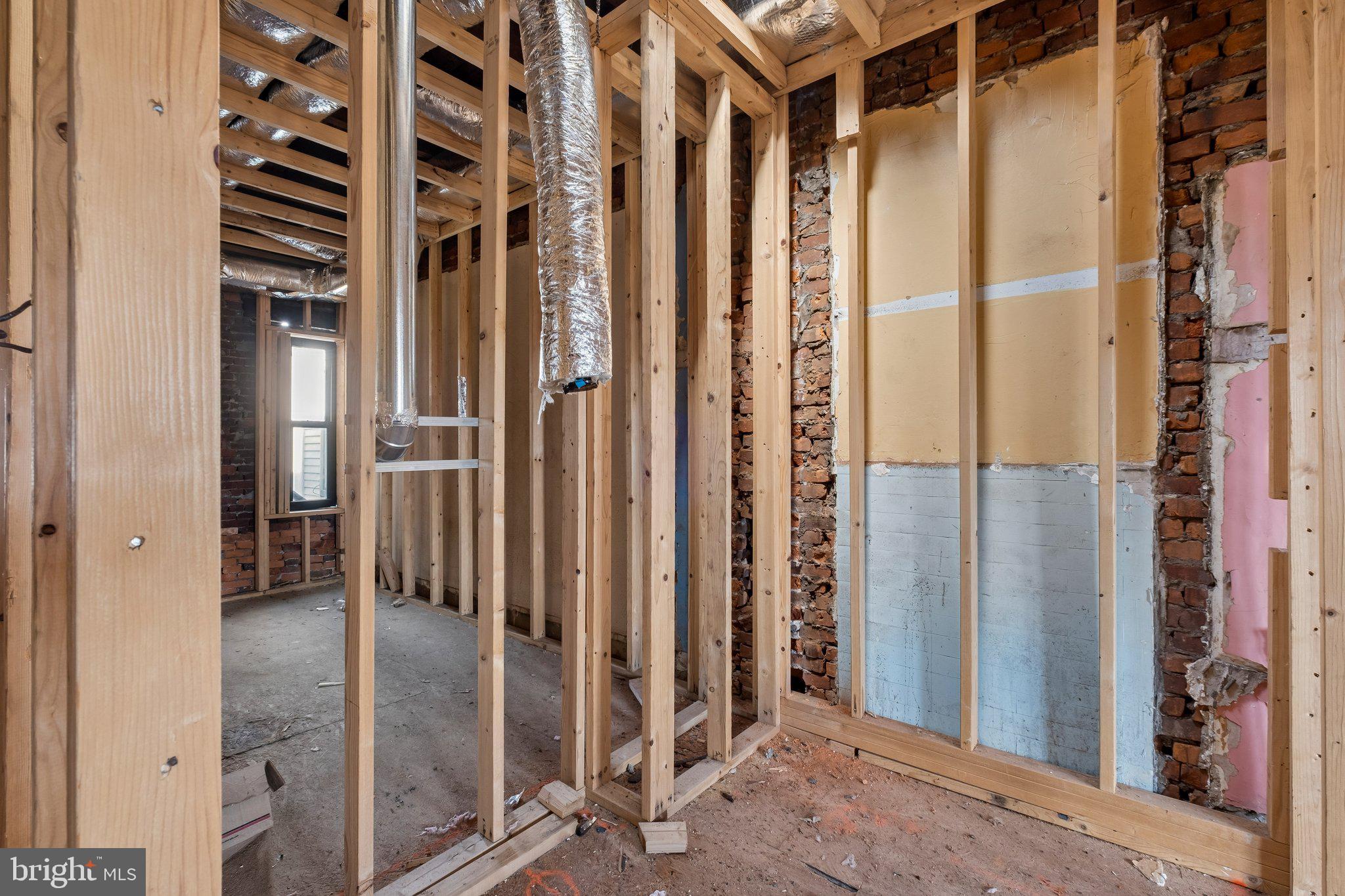 STRAWBERRY MANSION - Residential Income