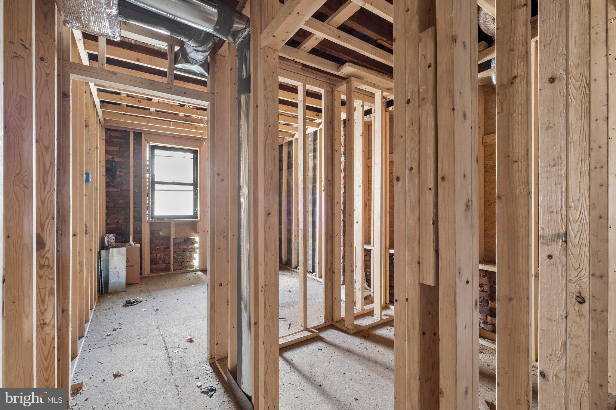 STRAWBERRY MANSION - Residential Income