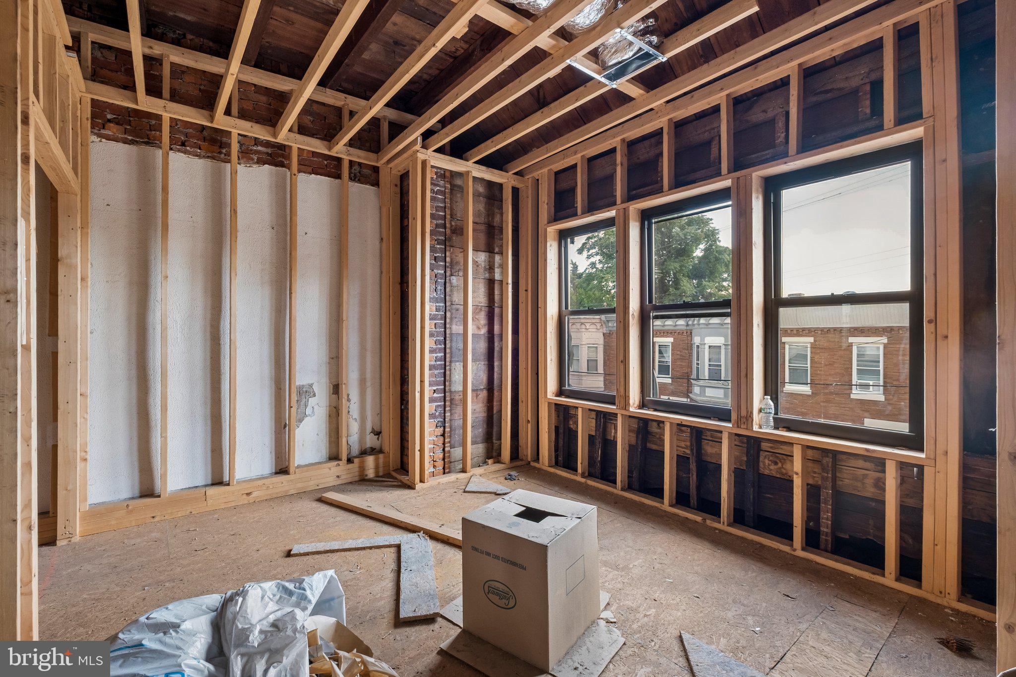 STRAWBERRY MANSION - Residential Income