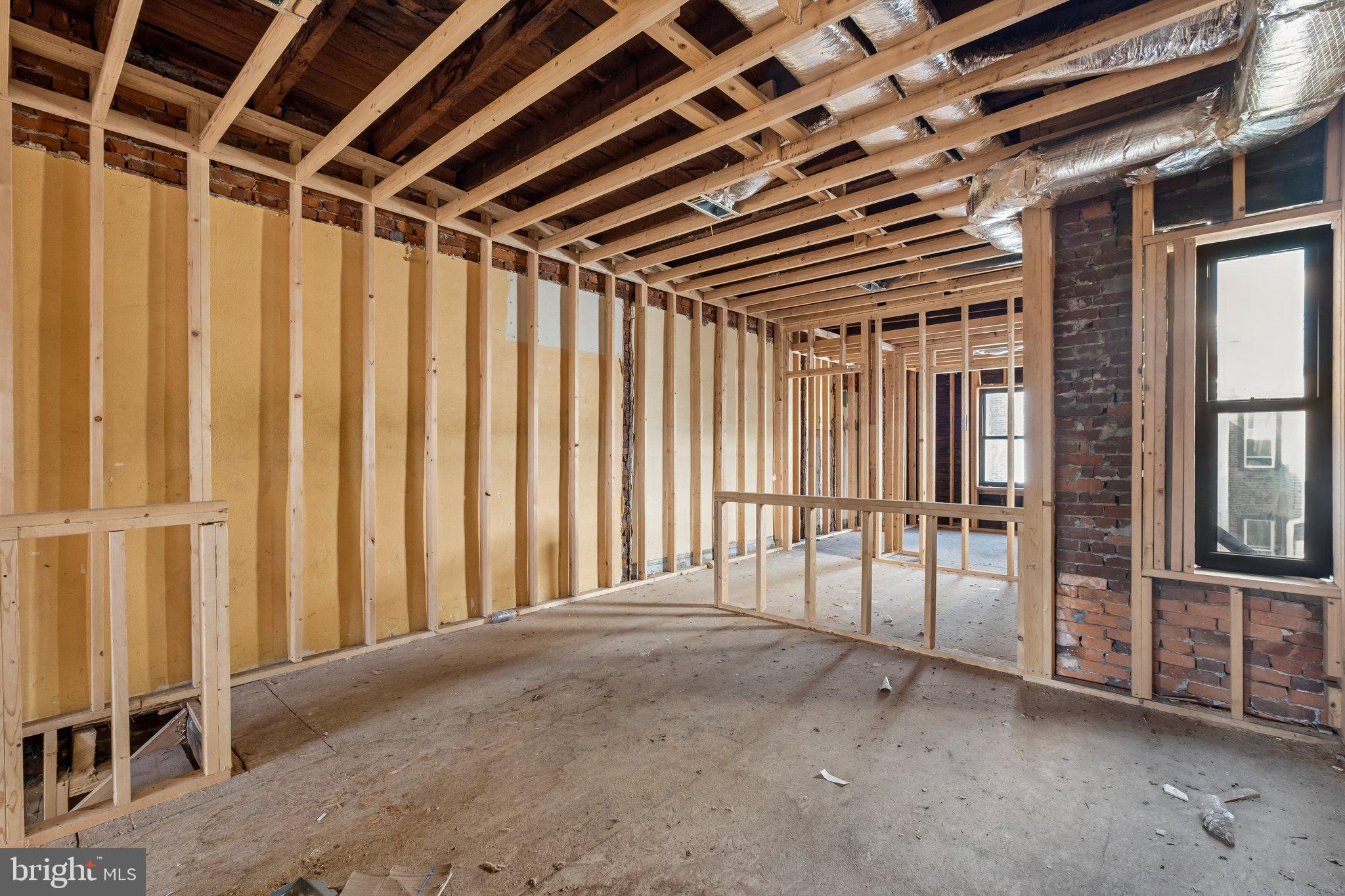 STRAWBERRY MANSION - Residential Income