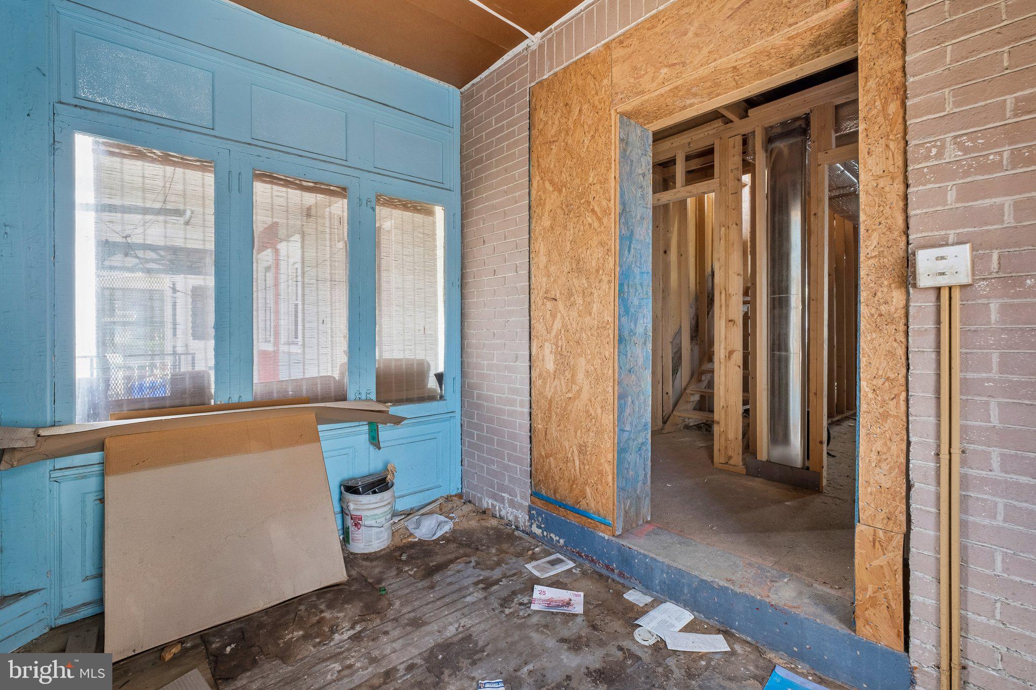 STRAWBERRY MANSION - Residential Income