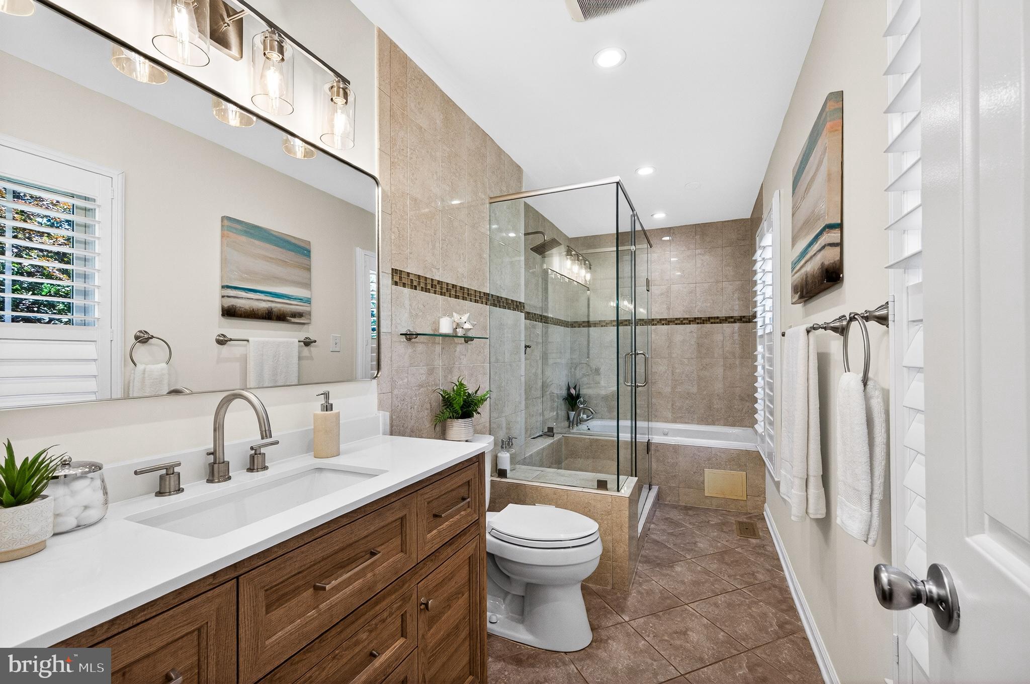 CRESTBROOK - Residential