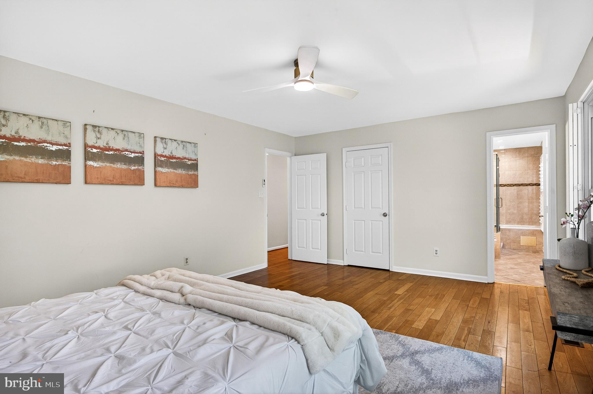 CRESTBROOK - Residential