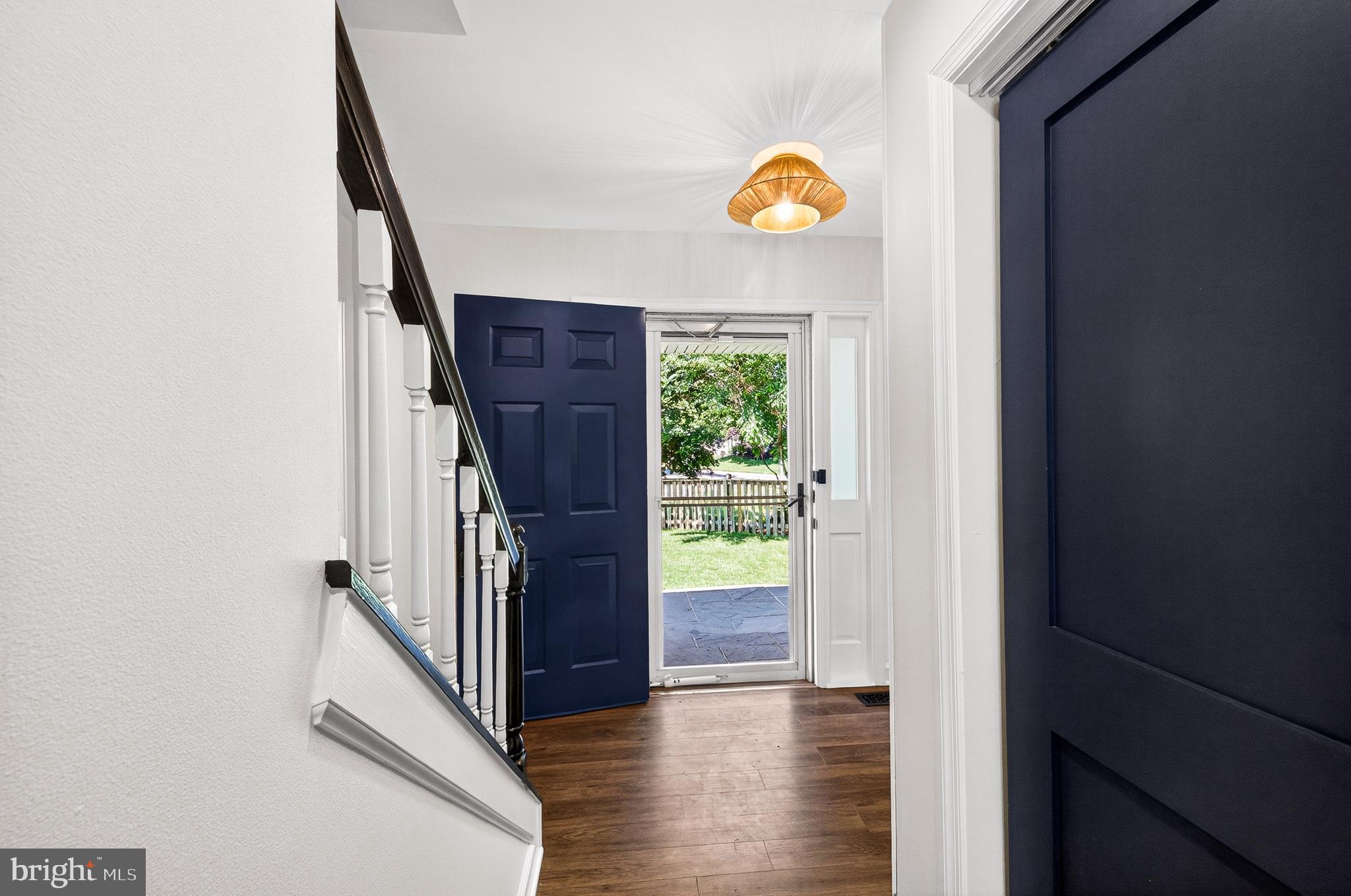 CRESTBROOK - Residential
