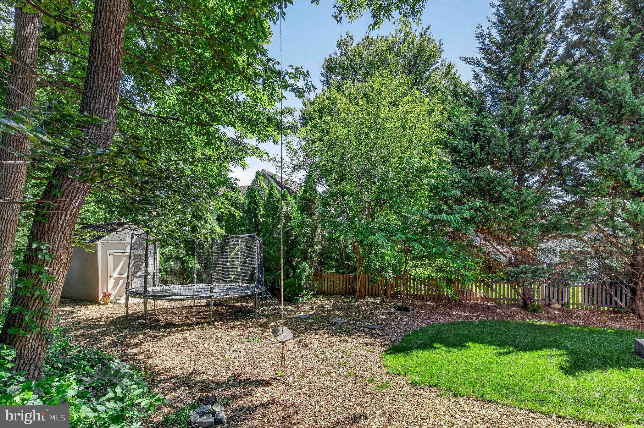 CRESTBROOK - Residential