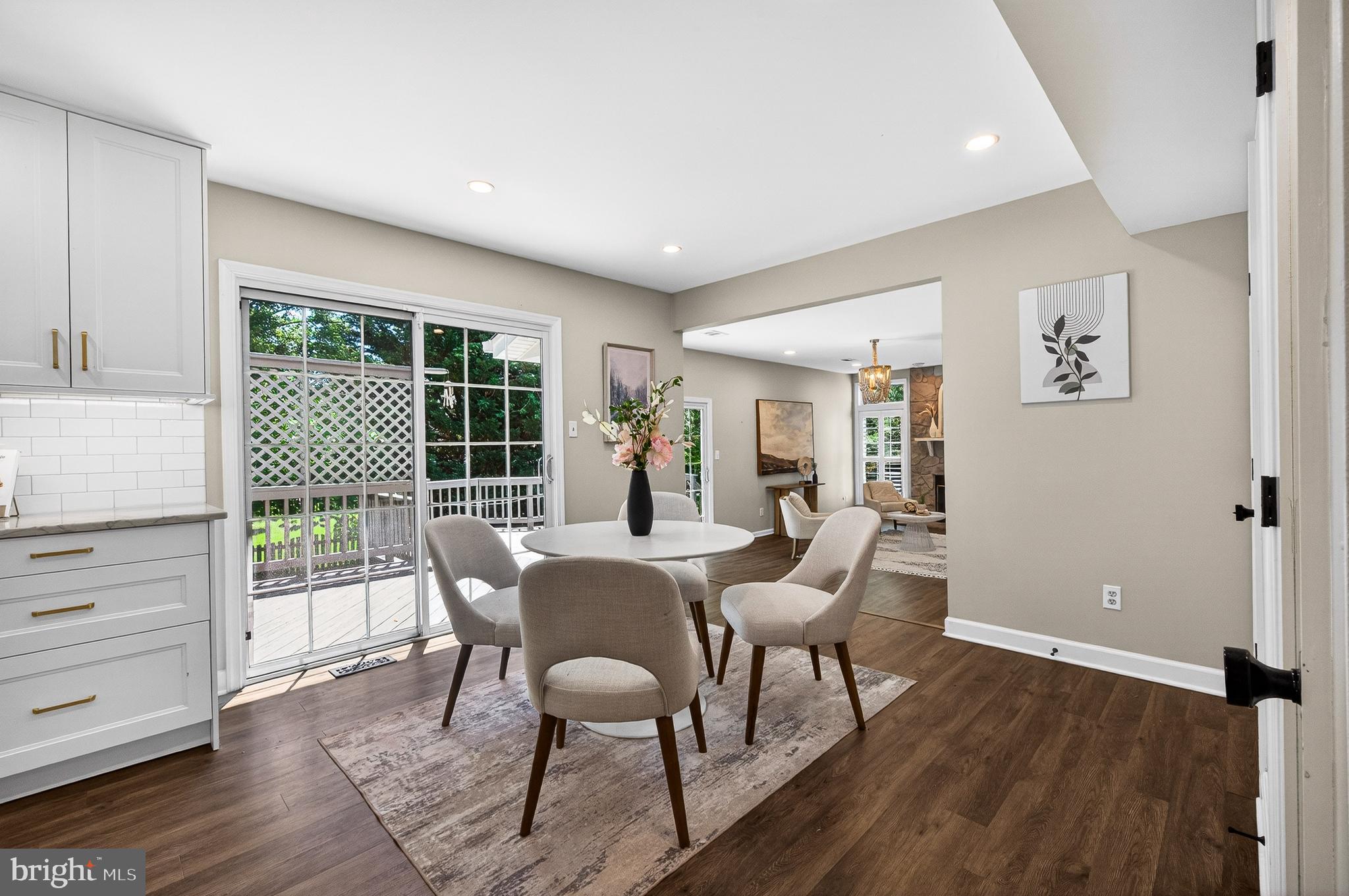 CRESTBROOK - Residential