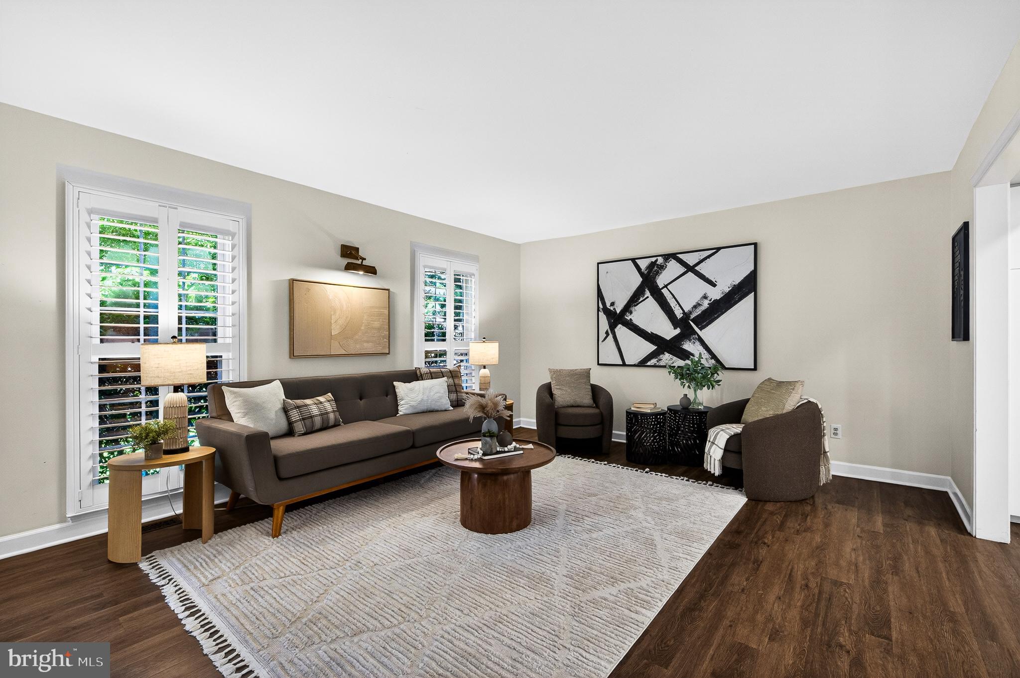 CRESTBROOK - Residential