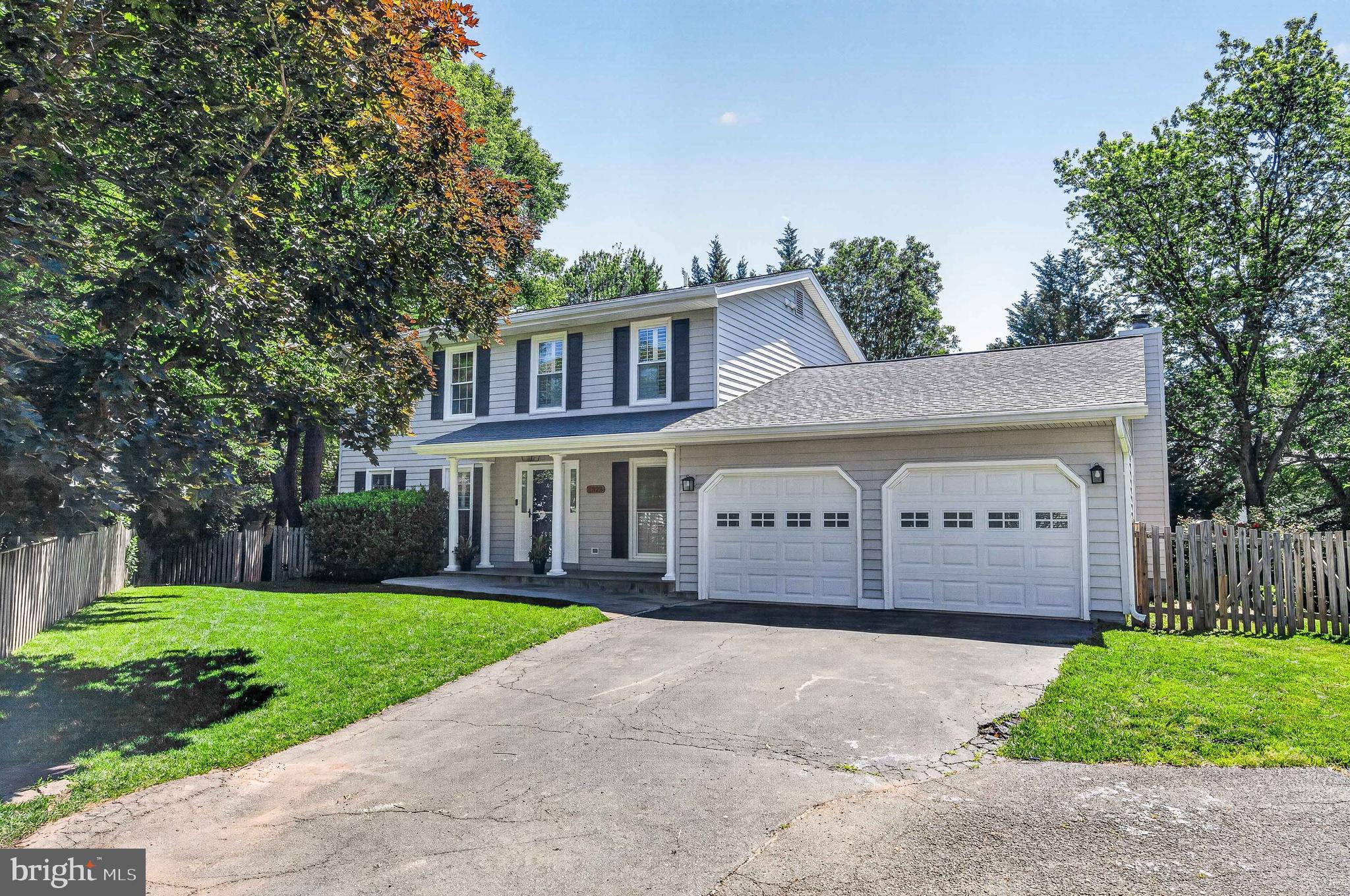CRESTBROOK - Residential