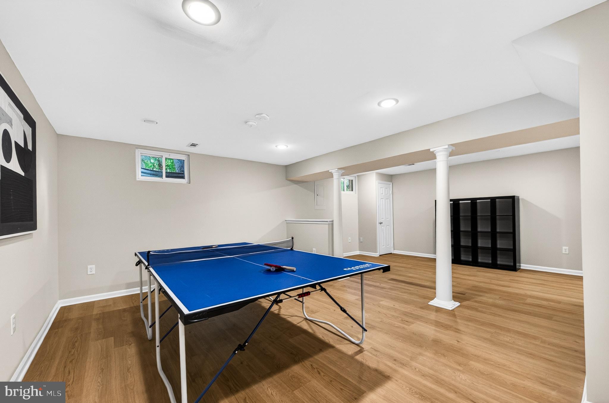 CRESTBROOK - Residential