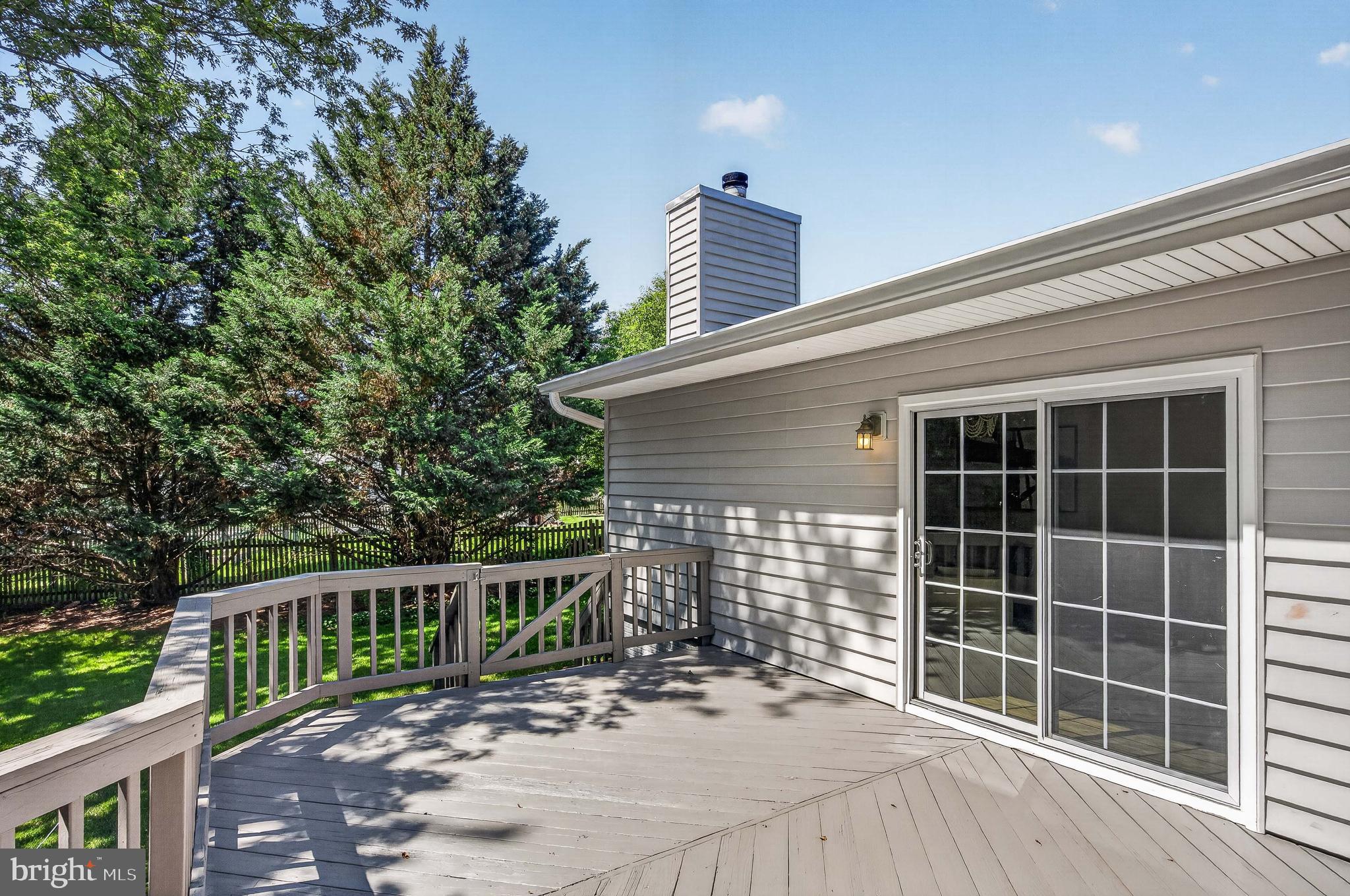 CRESTBROOK - Residential