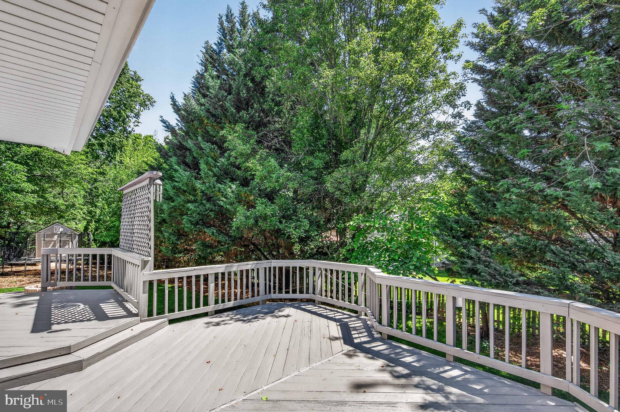 CRESTBROOK - Residential