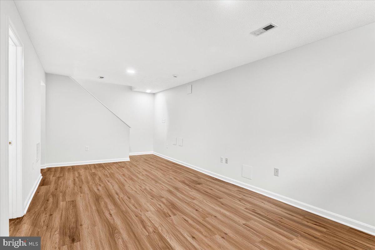 NEW MARKET WEST - Residential