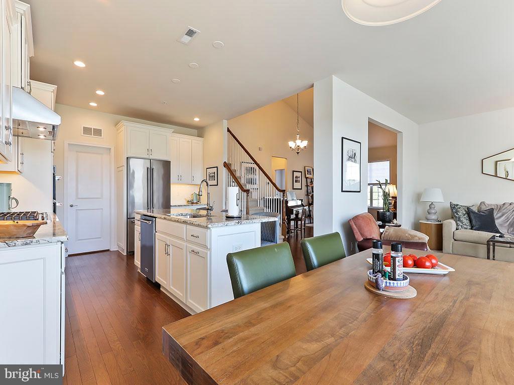 REGENCY AT HILLTOWN - Residential