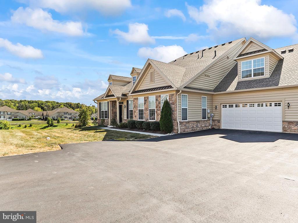 REGENCY AT HILLTOWN - Residential