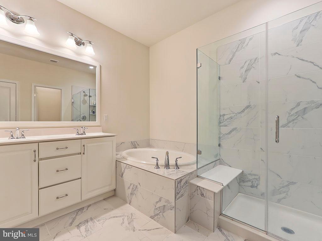 REGENCY AT HILLTOWN - Residential