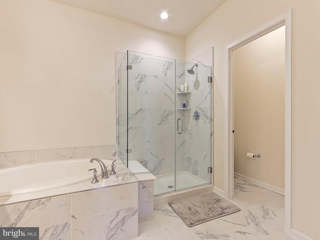 REGENCY AT HILLTOWN - Residential