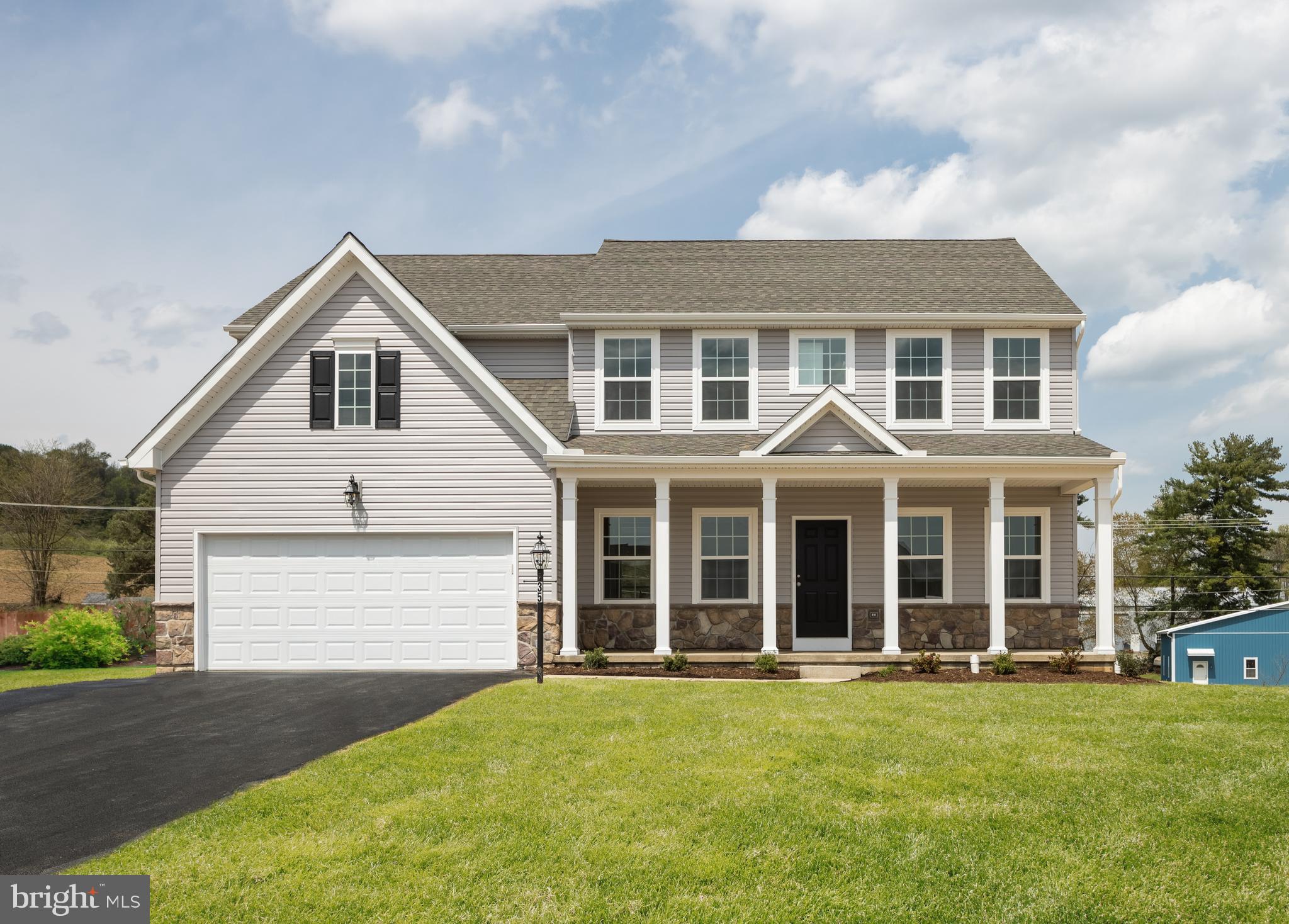 LEGACY FARMS - Residential