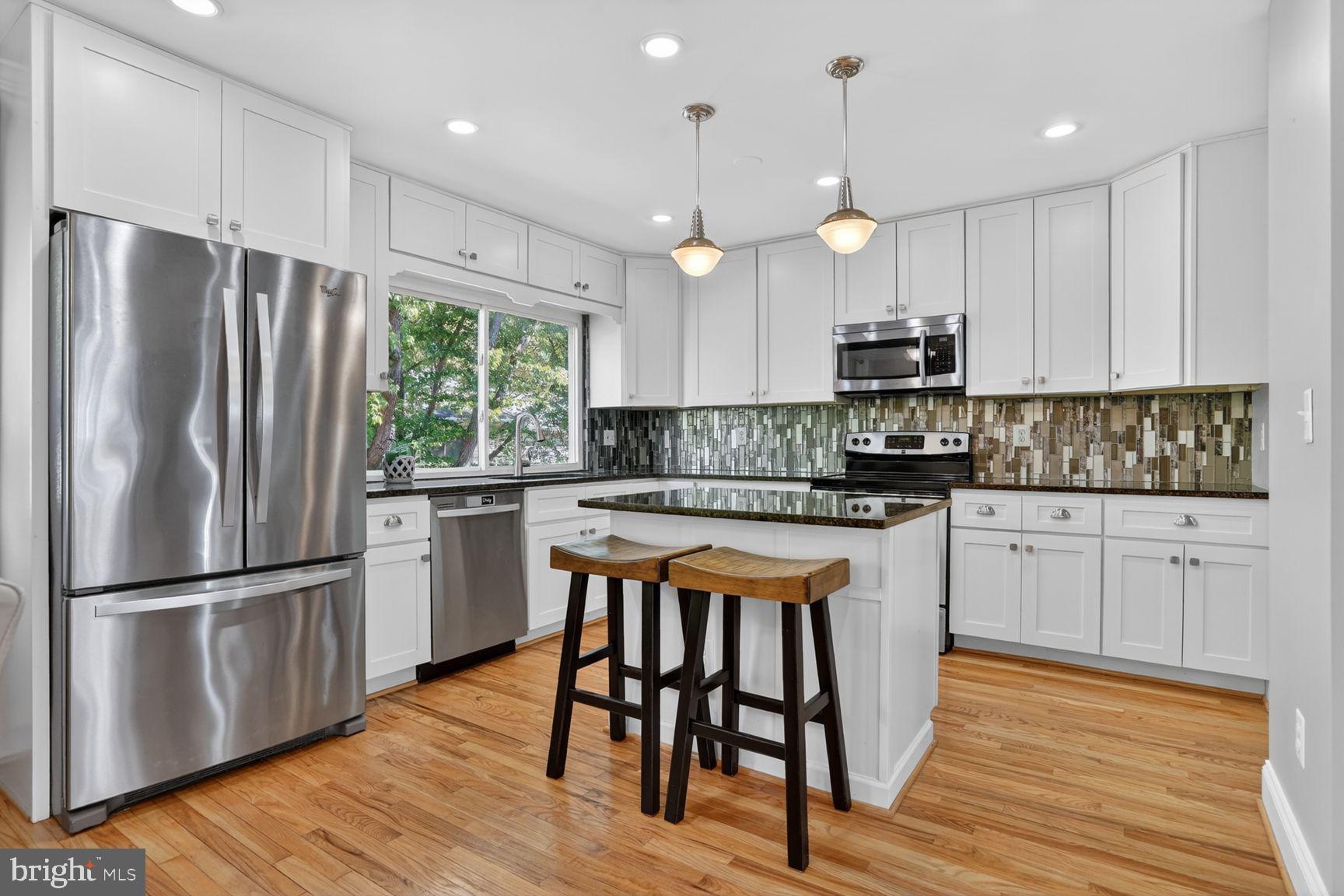 GLEN COVE - Residential