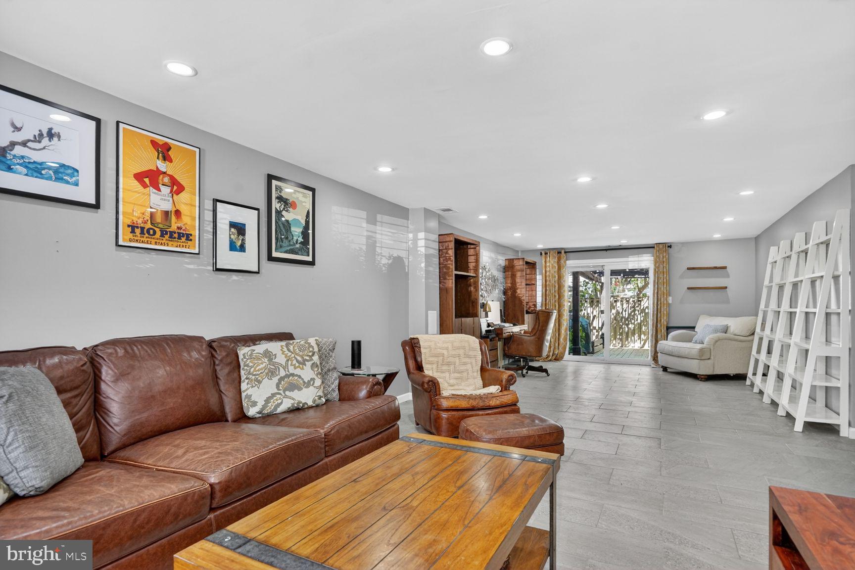 GLEN COVE - Residential