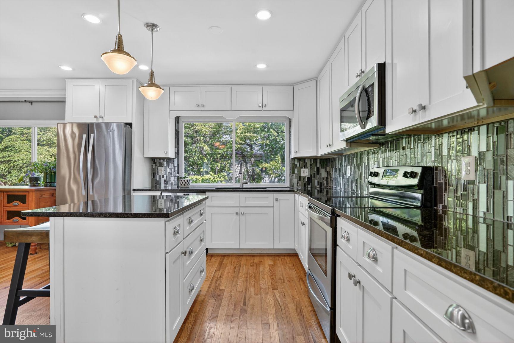 GLEN COVE - Residential