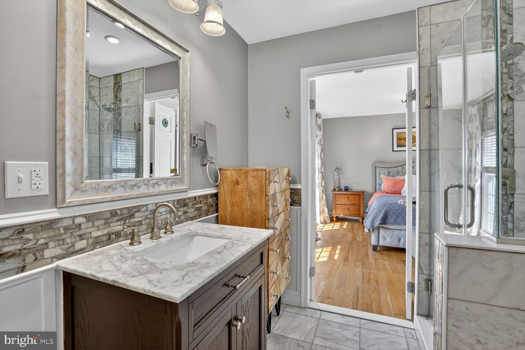 GLEN COVE - Residential