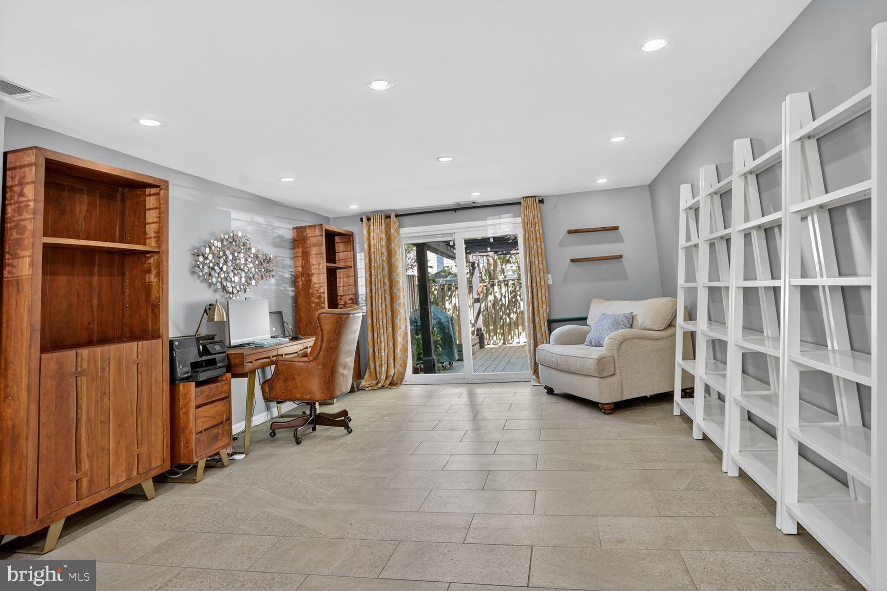 GLEN COVE - Residential