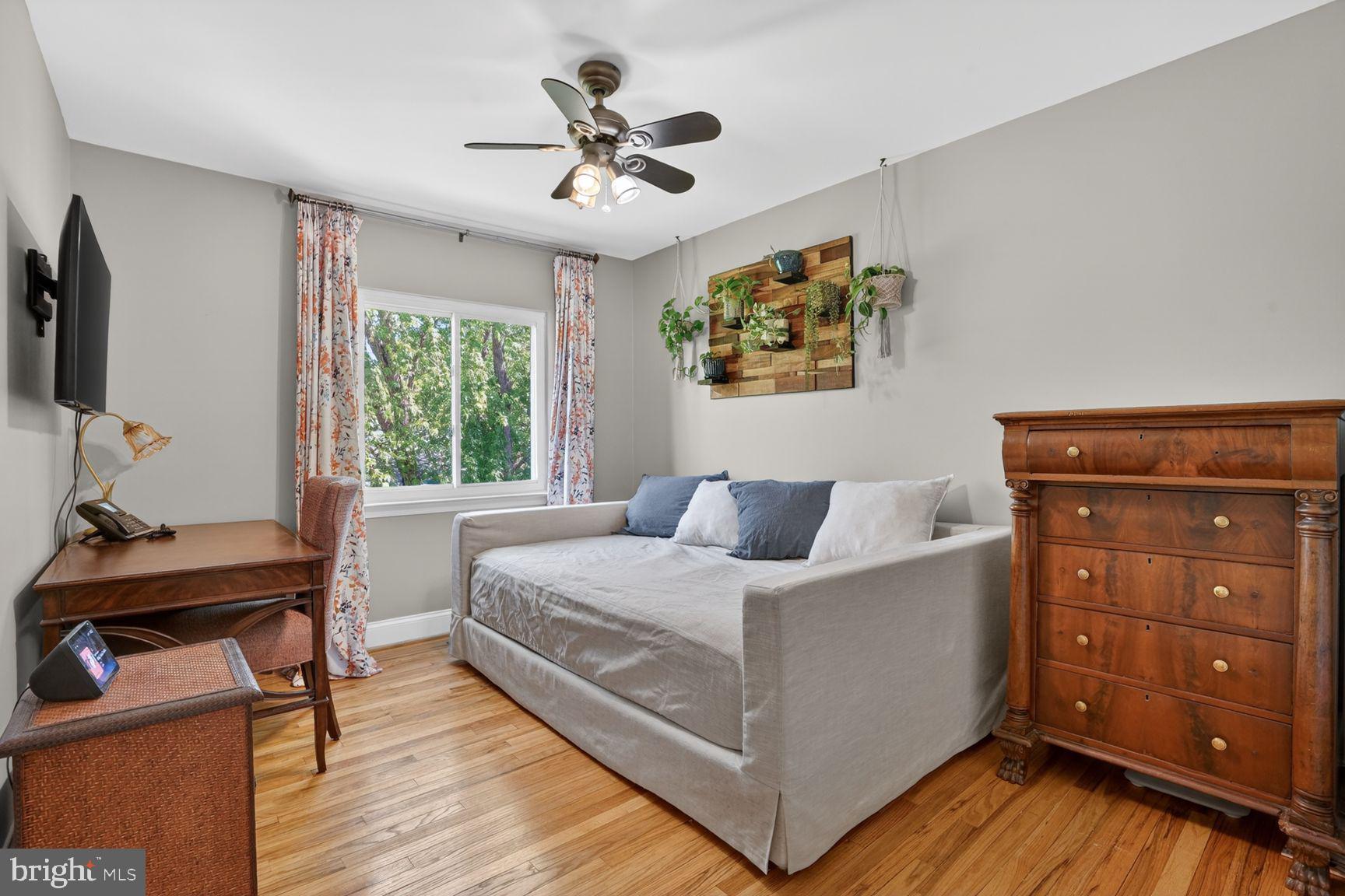GLEN COVE - Residential