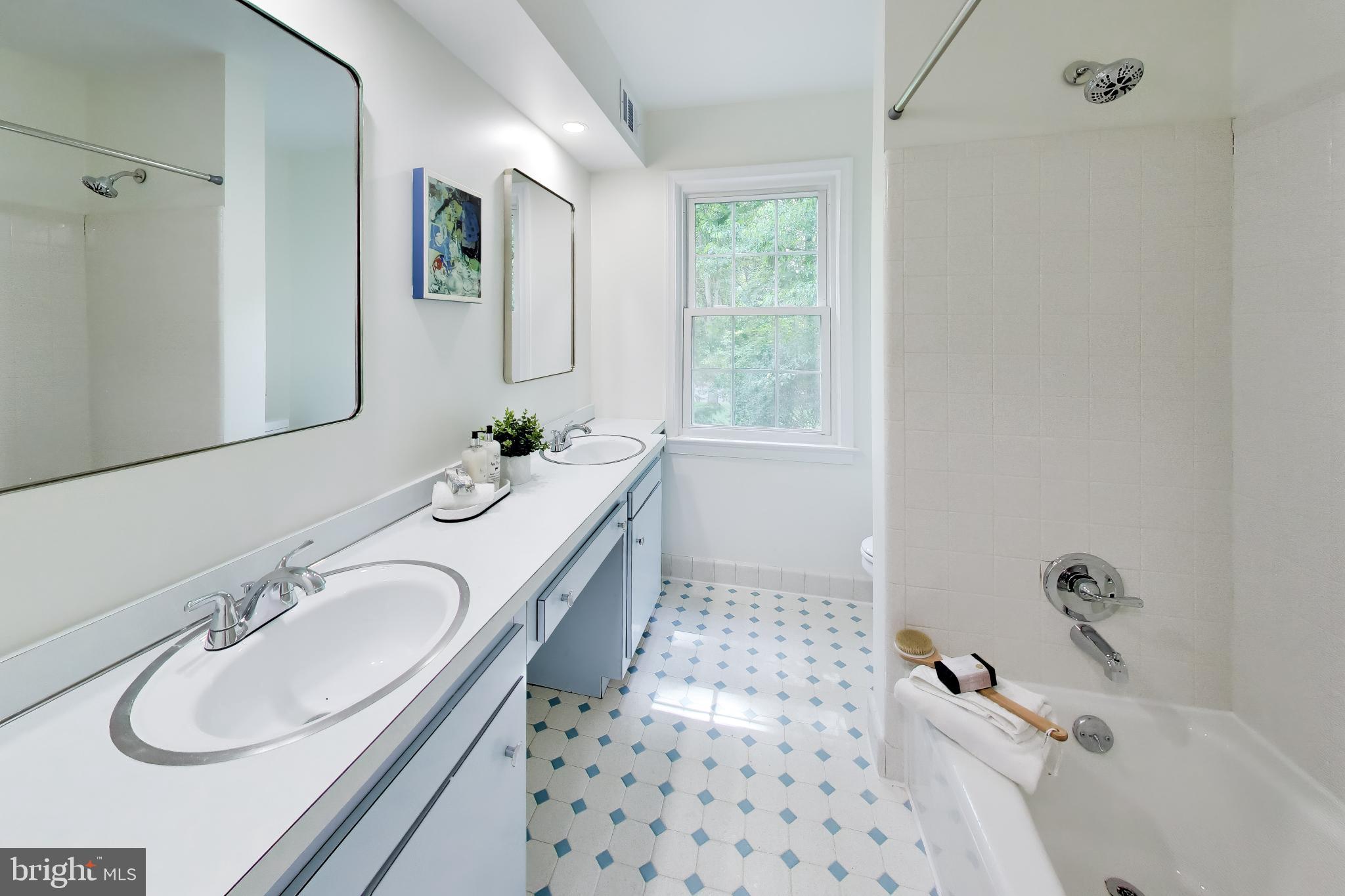 ORCHARD RIDGE - Residential
