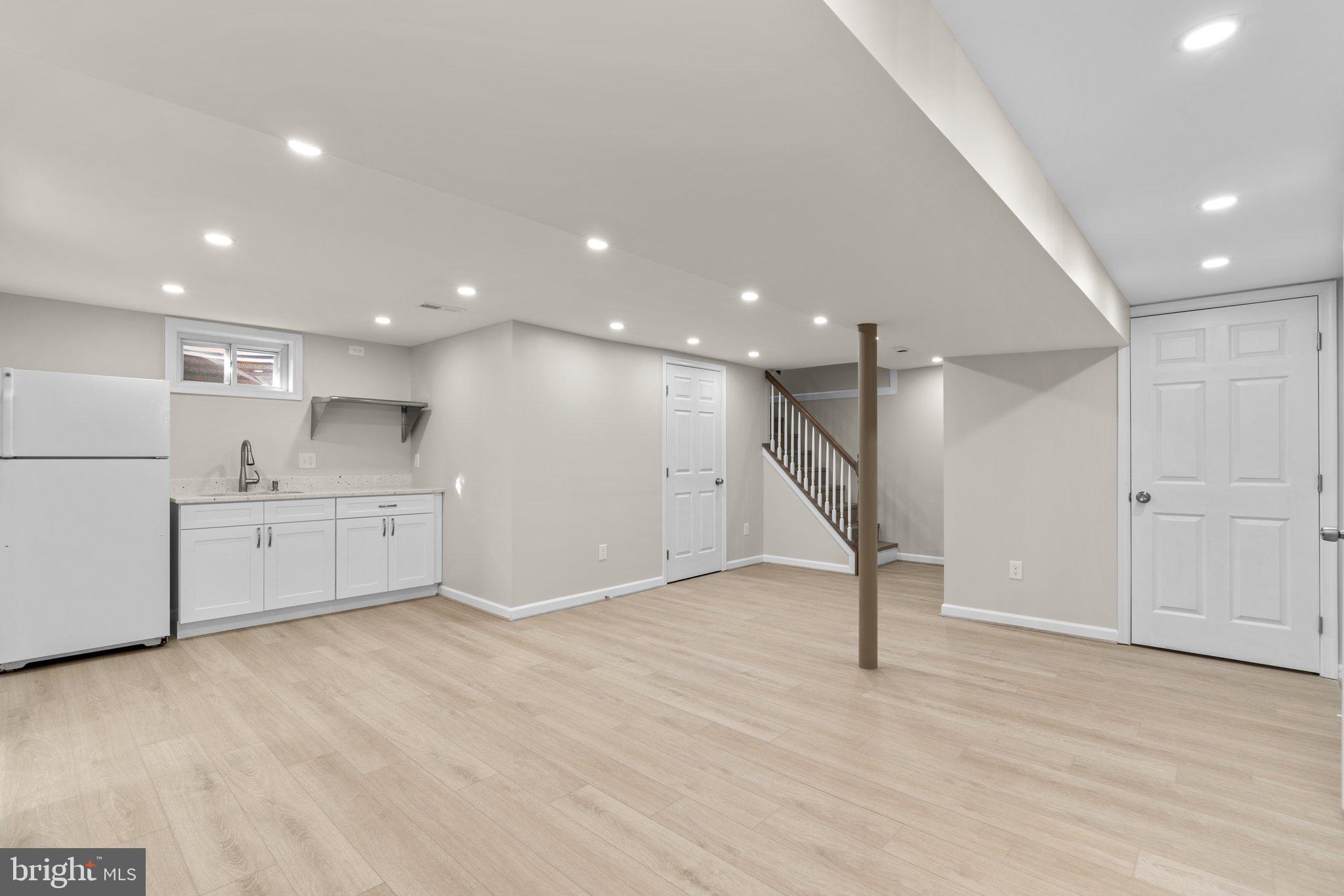 CONNECTICUT AVENUE ESTATES - Residential Lease