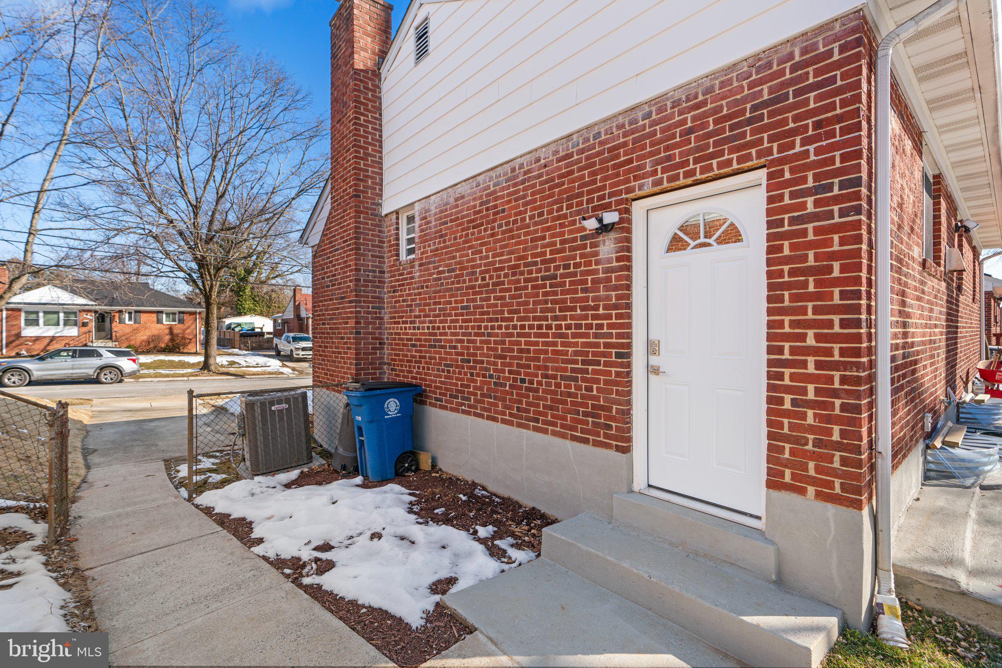 CONNECTICUT AVENUE ESTATES - Residential Lease