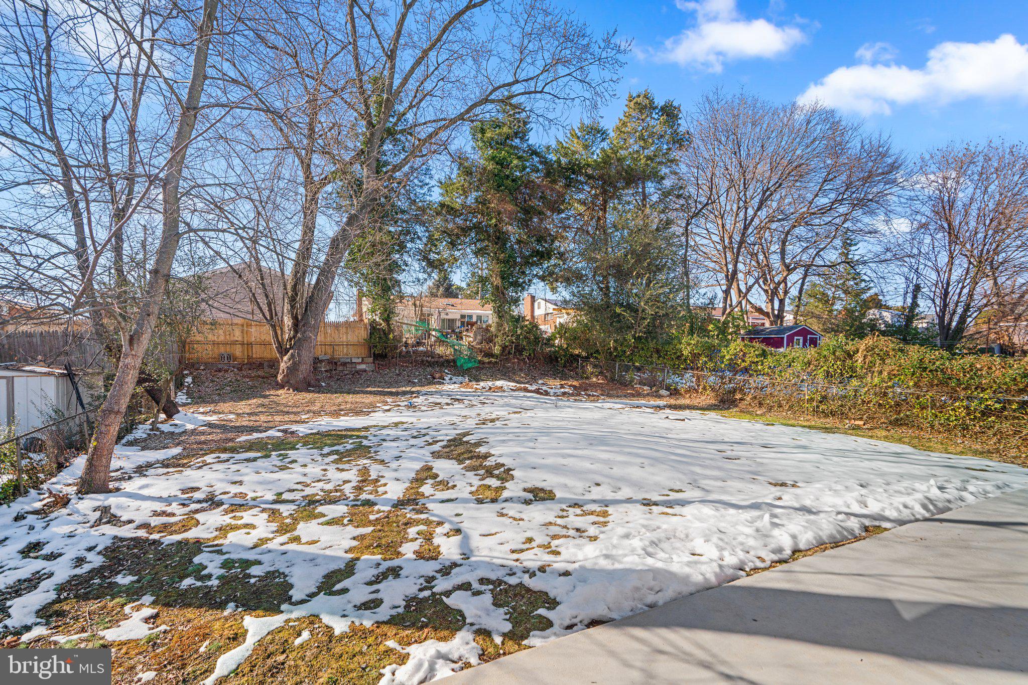 CONNECTICUT AVENUE ESTATES - Residential Lease