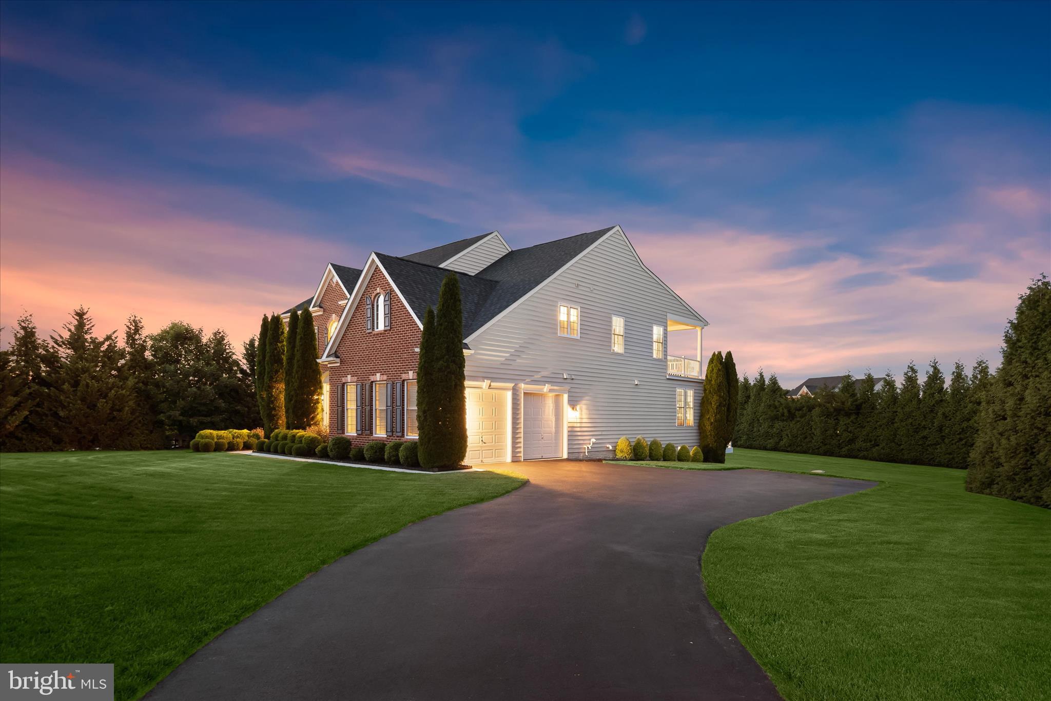 THE WARFIELDS II - Residential