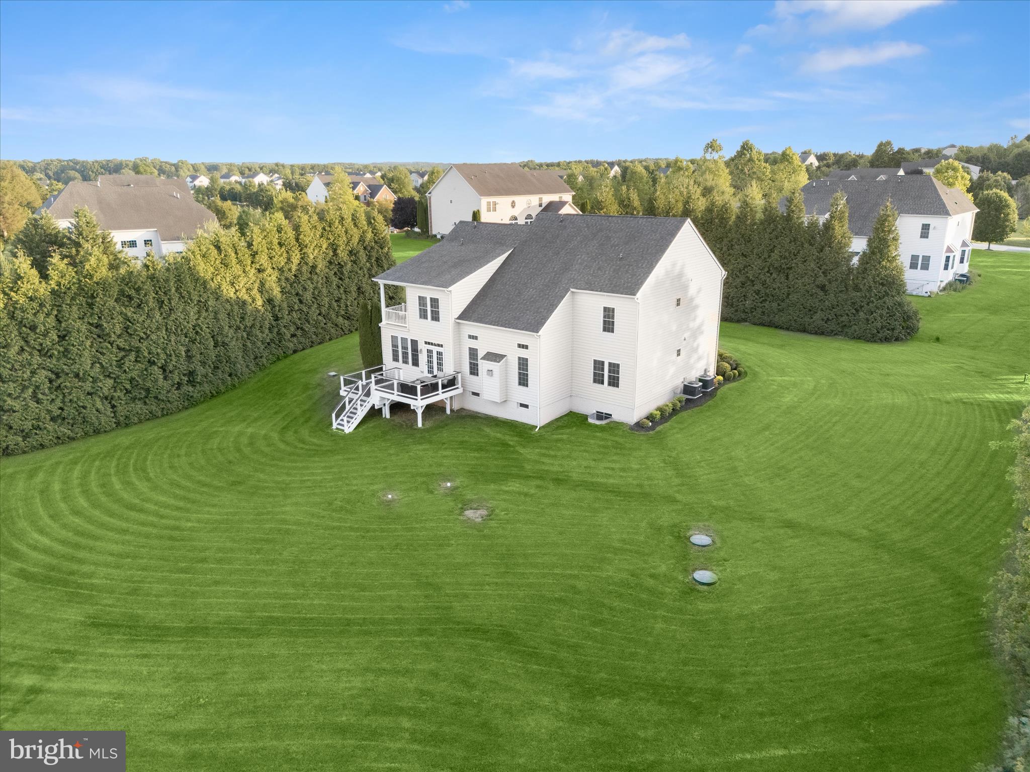 THE WARFIELDS II - Residential