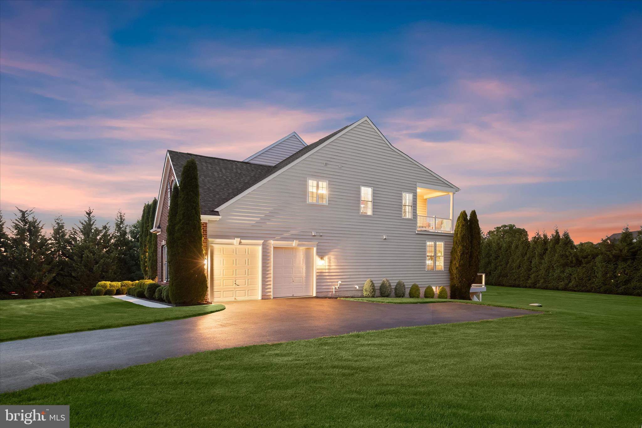 THE WARFIELDS II - Residential